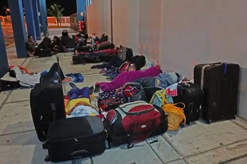 En las instalaciones del Centro Binacional de Atención Fronteriza (Cebaf) en la región Tumbes hay unos 8,000 migrantes venezolanos, entre ellos cientos de menores.