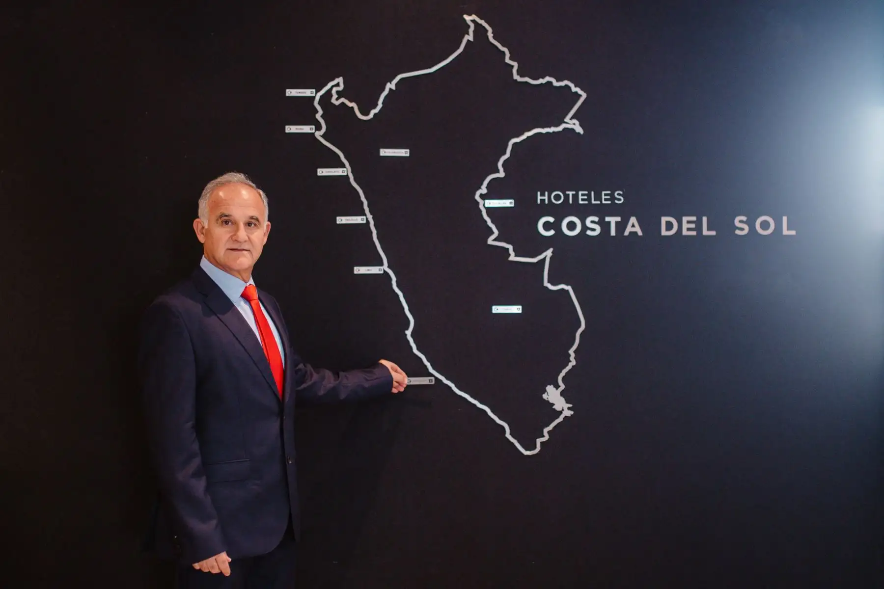 Presidente de la corporación hotelera Costa del Sol, Mario Mustafá
