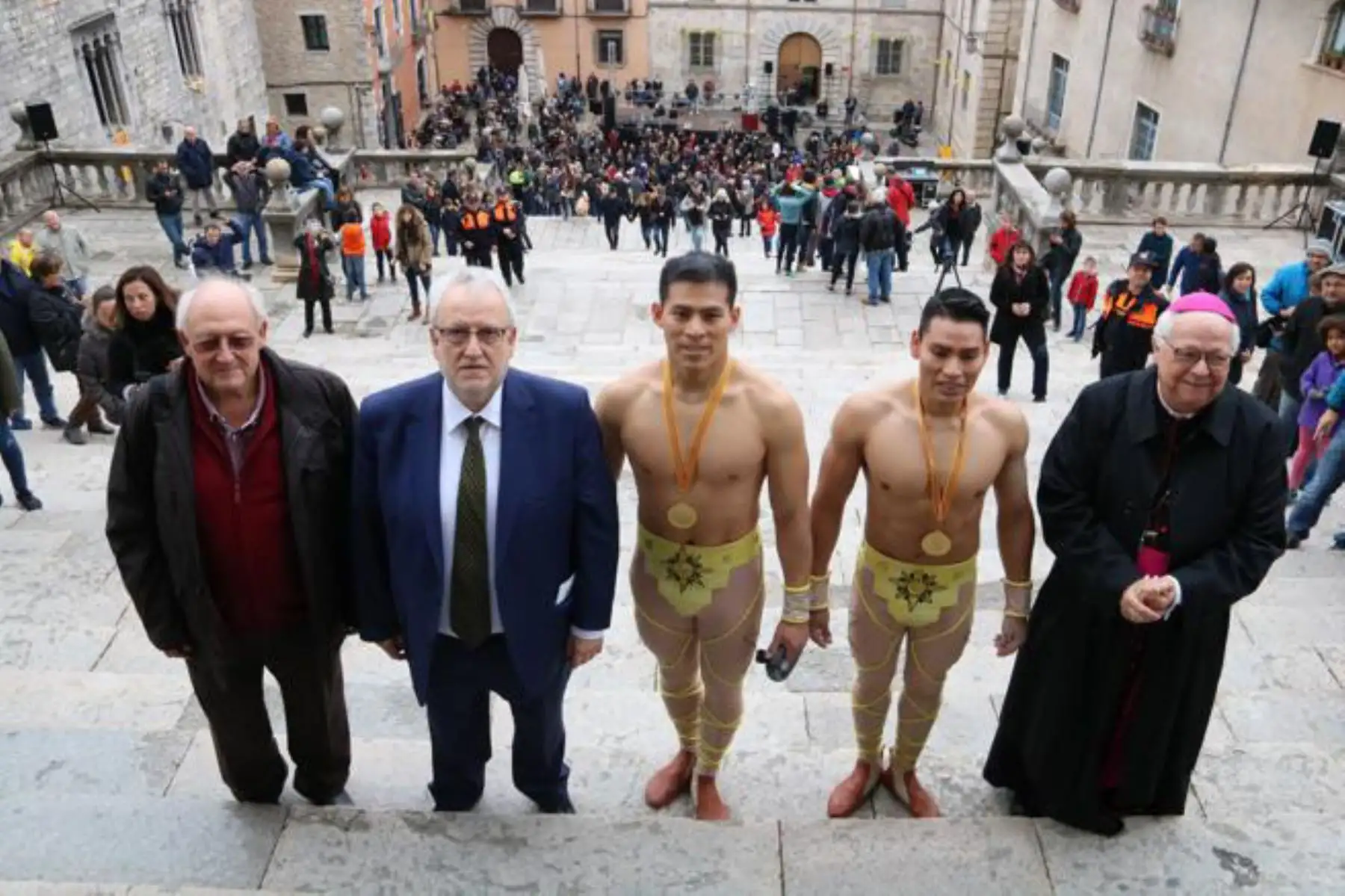 Acróbatas peruanos troiunfadores en España. Foto:  Gerard Vilà / ACN