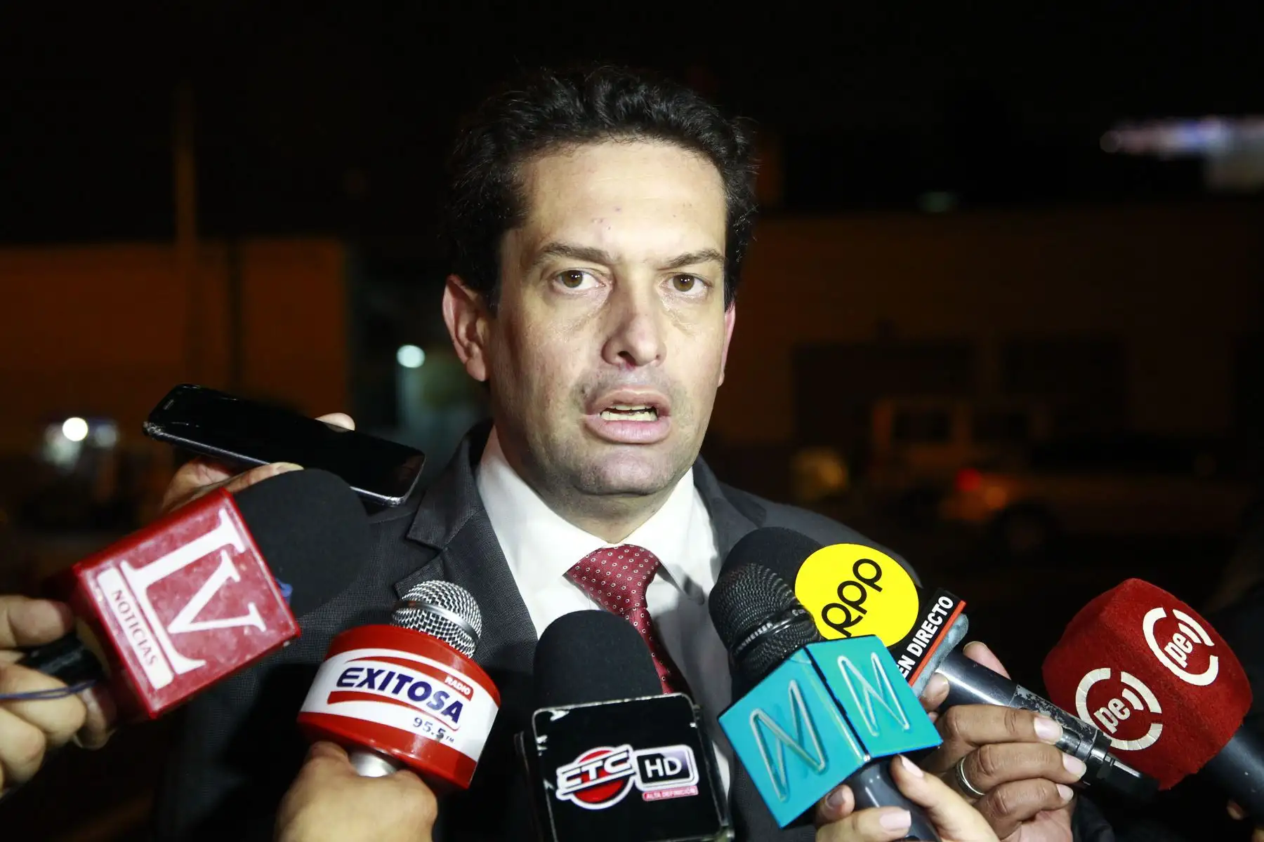 Congresista Miguel Torres llega a la Carceleta de Palacio de Justicia donde esta detenida Keiko Fujimori.Foto: ANDINA/Eddy Ramos