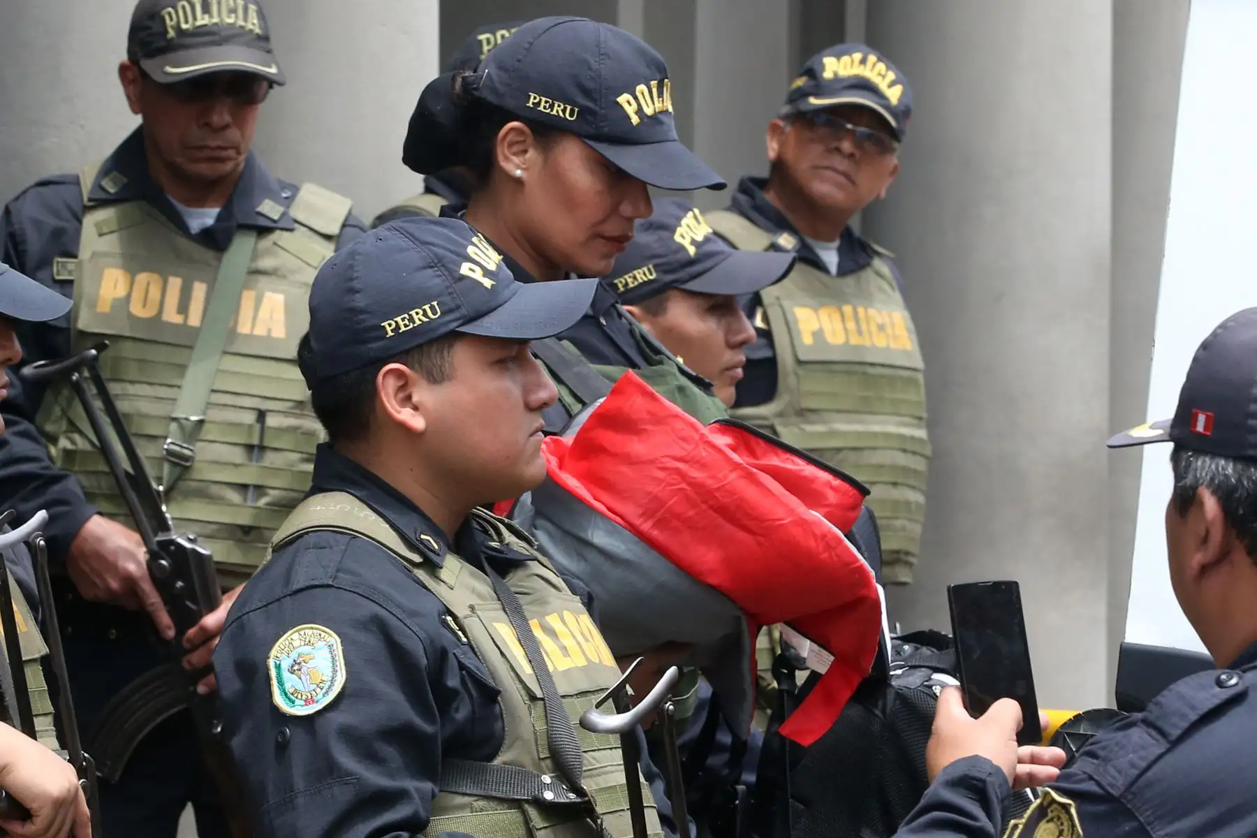 Bajo fuertes medidas de seguridad, la lideresa de Fuerza Popular, Keiko Fujimori, es trasladada al penal Anexo Mujeres de Chorrillos en cumplimiento de la orden de prisión preventiva de 36 meses dictada en su contra. Foto: ANDINA/Vidal Tarqui
