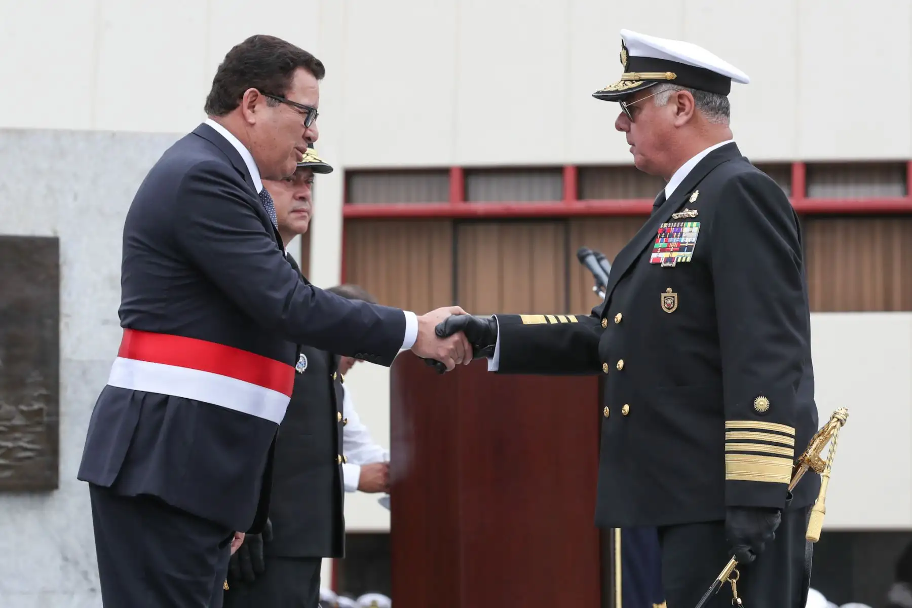 Ministro de Defensa, José Huerta, encabezó ceremonia de Asunción del Mando del Comando General de la Marina por el Vicealmirante Fernando Cerdán Ruiz, en reemplazo del Almirante Gonzalo Ríos Polastri. Foto: ANDINA/Mindef