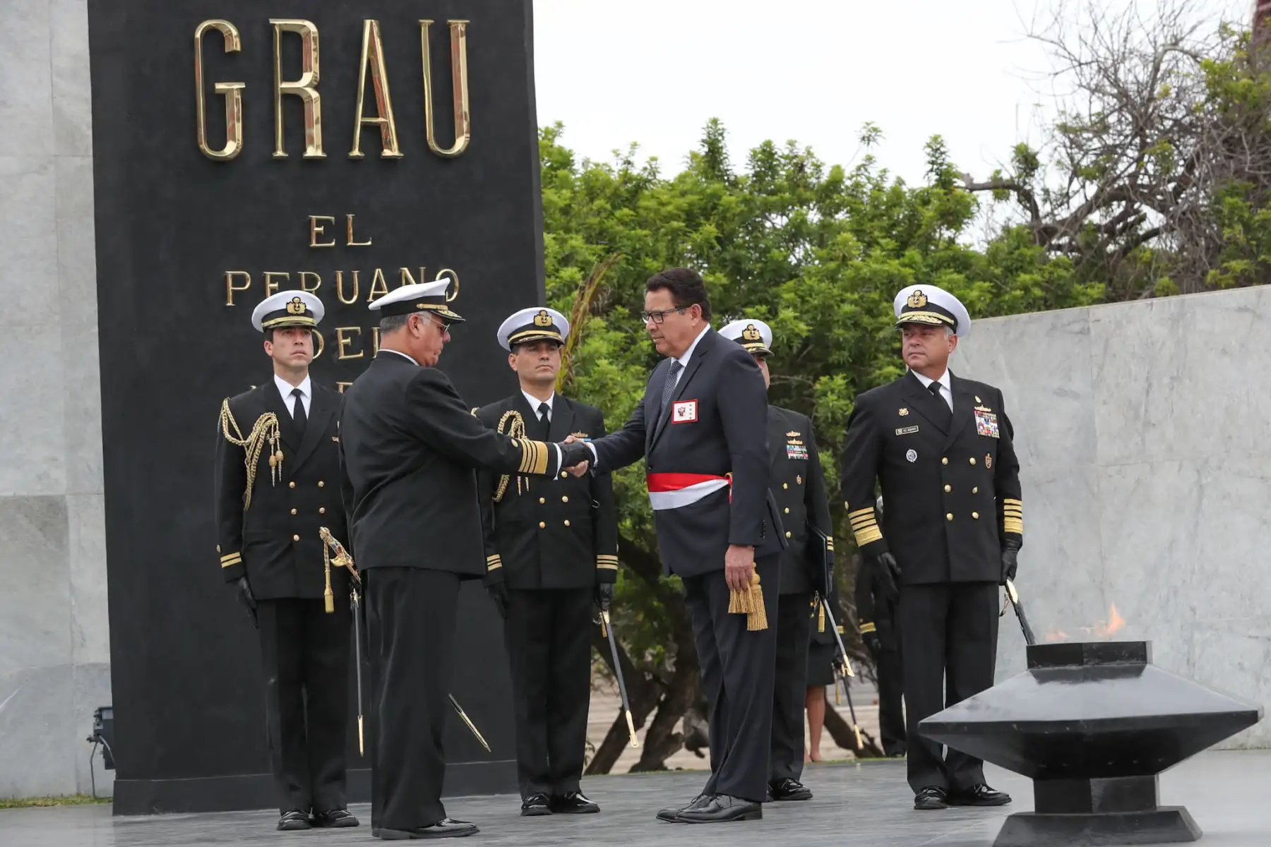 Ministro de Defensa, José Huerta, encabezó ceremonia de Asunción del Mando del Comando General de la Marina por el Vicealmirante Fernando Cerdán Ruiz, en reemplazo del Almirante Gonzalo Ríos Polastri. Foto: ANDINA/Mindef
