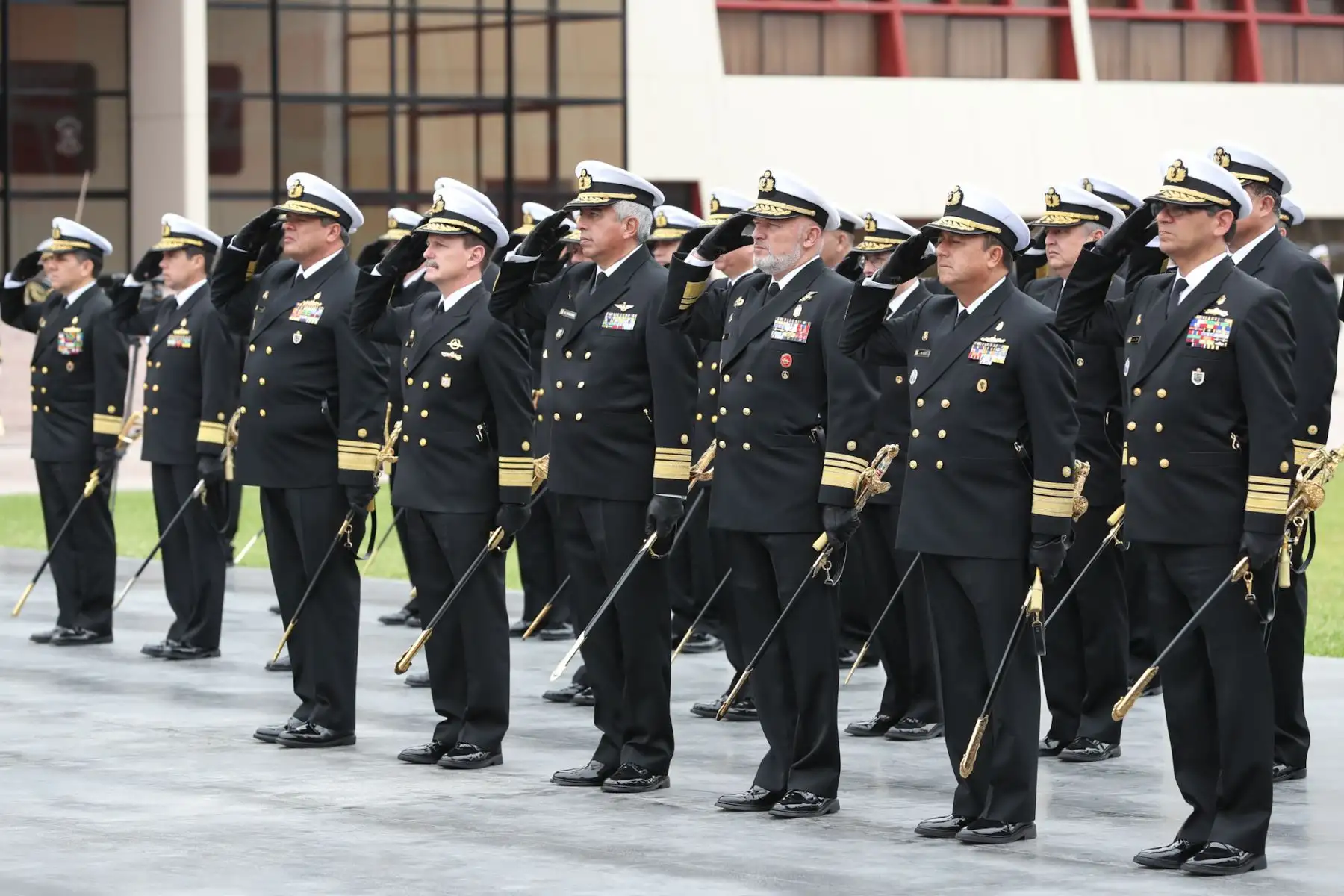 Ministro de Defensa, José Huerta, encabezó ceremonia de Asunción del Mando del Comando General de la Marina por el Vicealmirante Fernando Cerdán Ruiz, en reemplazo del Almirante Gonzalo Ríos Polastri. Foto: ANDINA/Mindef