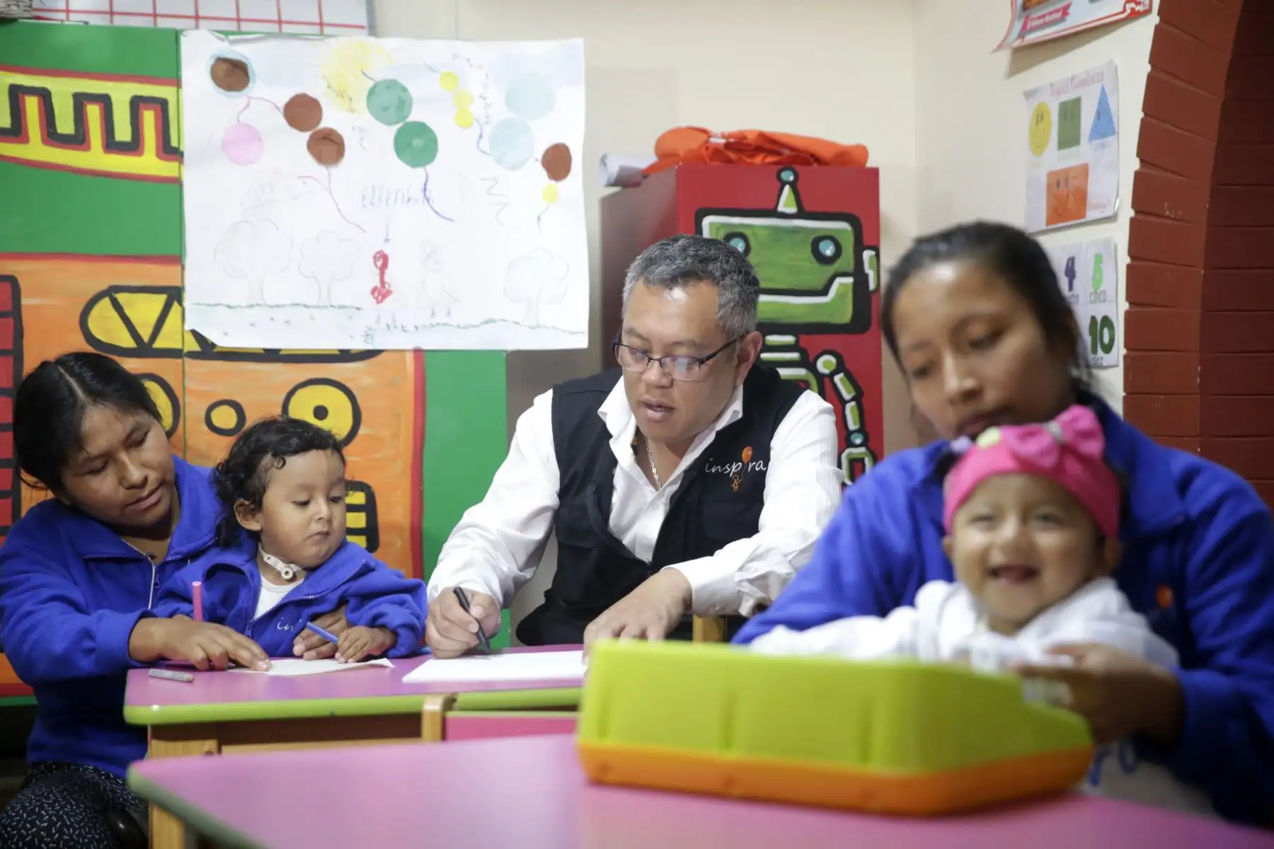 Doctor Ricardo Pun Chong, finalista en el concurso Héroes de CNN y fundador de "Inspira", albergue donde residen niños de provincia durante su tratamiento en Lima. Foto: ANDINA/Melina Mejía