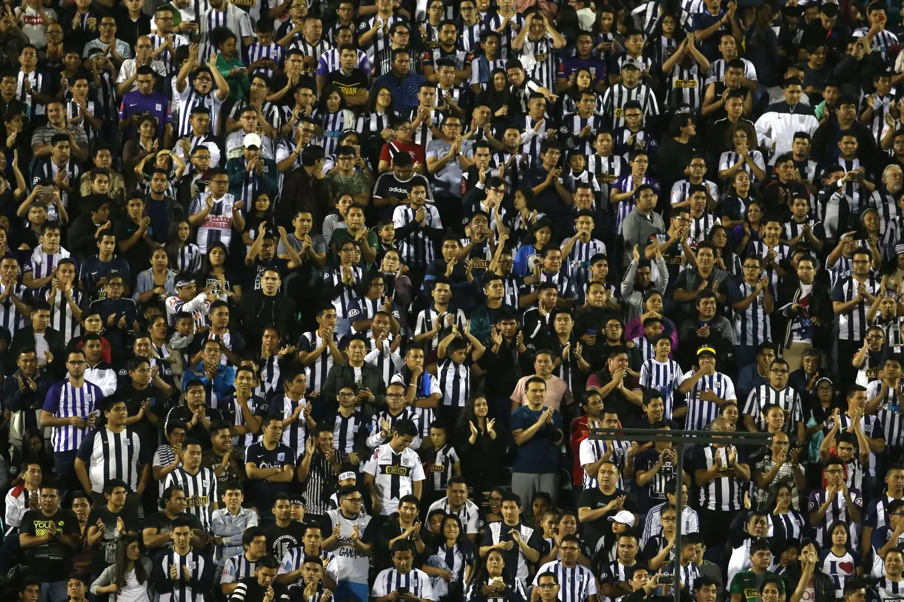 Alianza Lima gana 2 - 1 a Universitario con goles de Godoy y Affonso. Foto: ANDINA/Vidal Tarqui