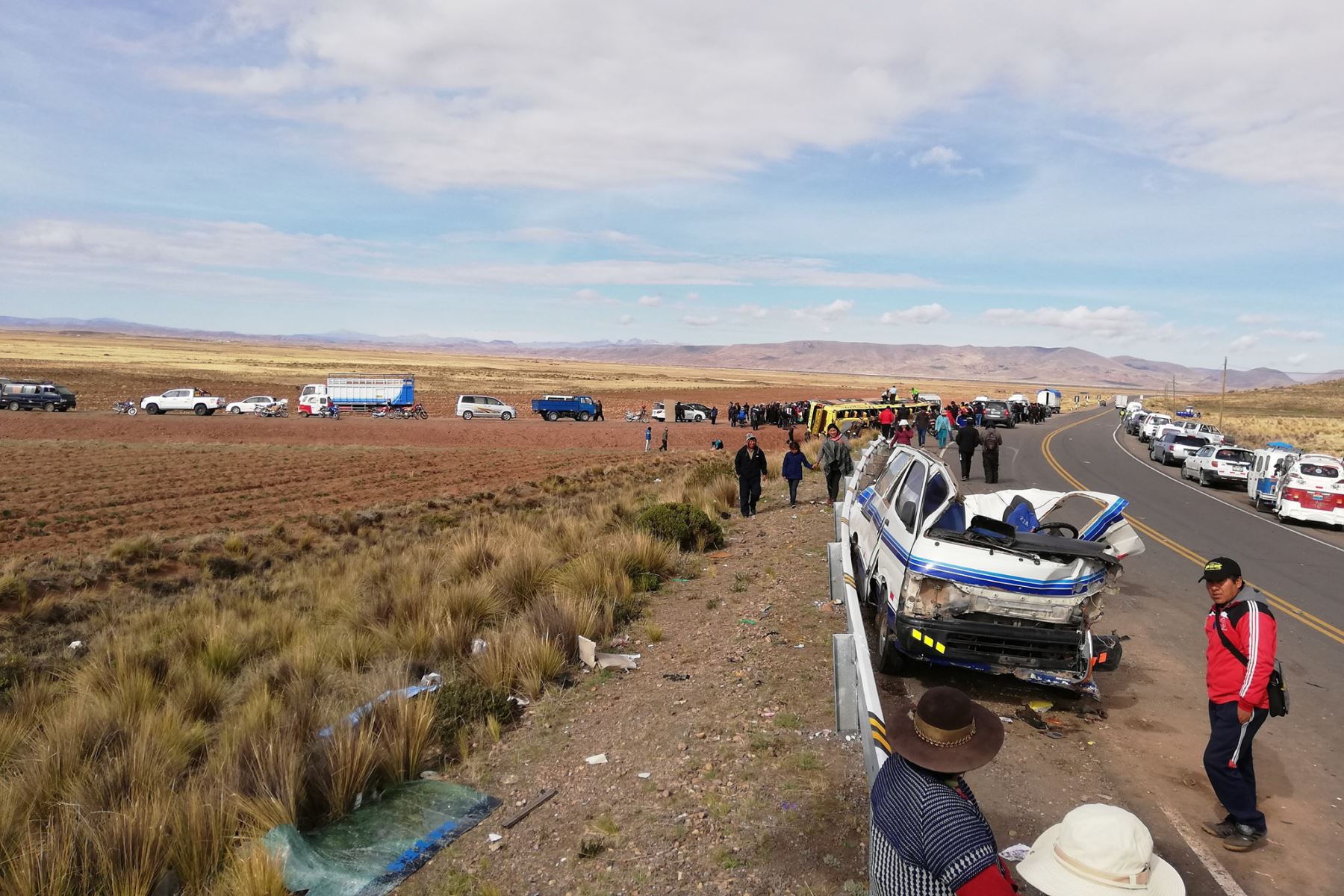 Estos son los heridos del accidente de tránsito en la carretera Binacional, en Puno. ANDINA