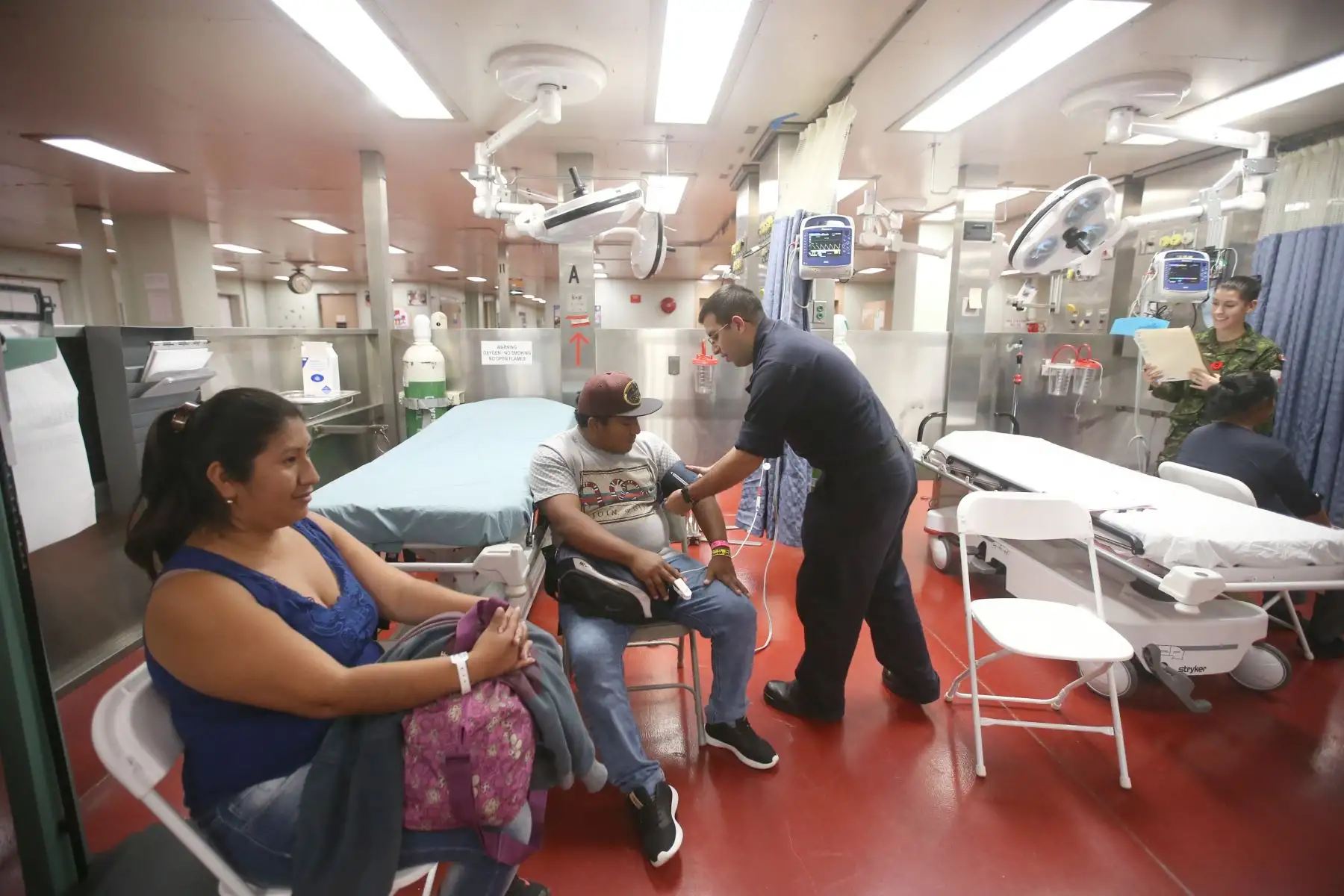 Premier, Ministro de Defensa, Comandantes Generales de las FFAA y Jefe del FFAA en ceremonia de despedida del USNS Comfort. Embajador de Estados Unidos, Krishna R. Urs, destaca labor de médicos y tripulación tras 5 días de intensa acción médica humanitaria.. Foto: ANDINA/Vidal Tarqui