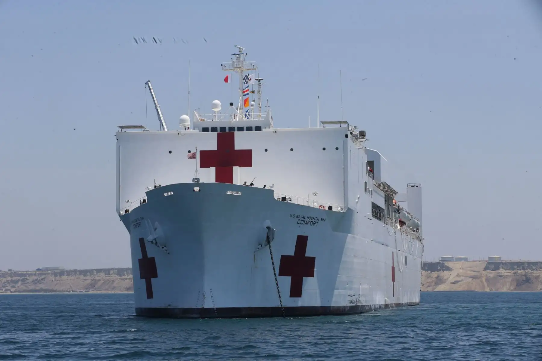 Premier, Ministro de Defensa, Comandantes Generales de las FFAA y Jefe del FFAA en ceremonia de despedida del USNS Comfort. Embajador de Estados Unidos, Krishna R. Urs, destaca labor de médicos y tripulación tras 5 días de intensa acción médica humanitaria.. Foto: ANDINA/Vidal Tarqui