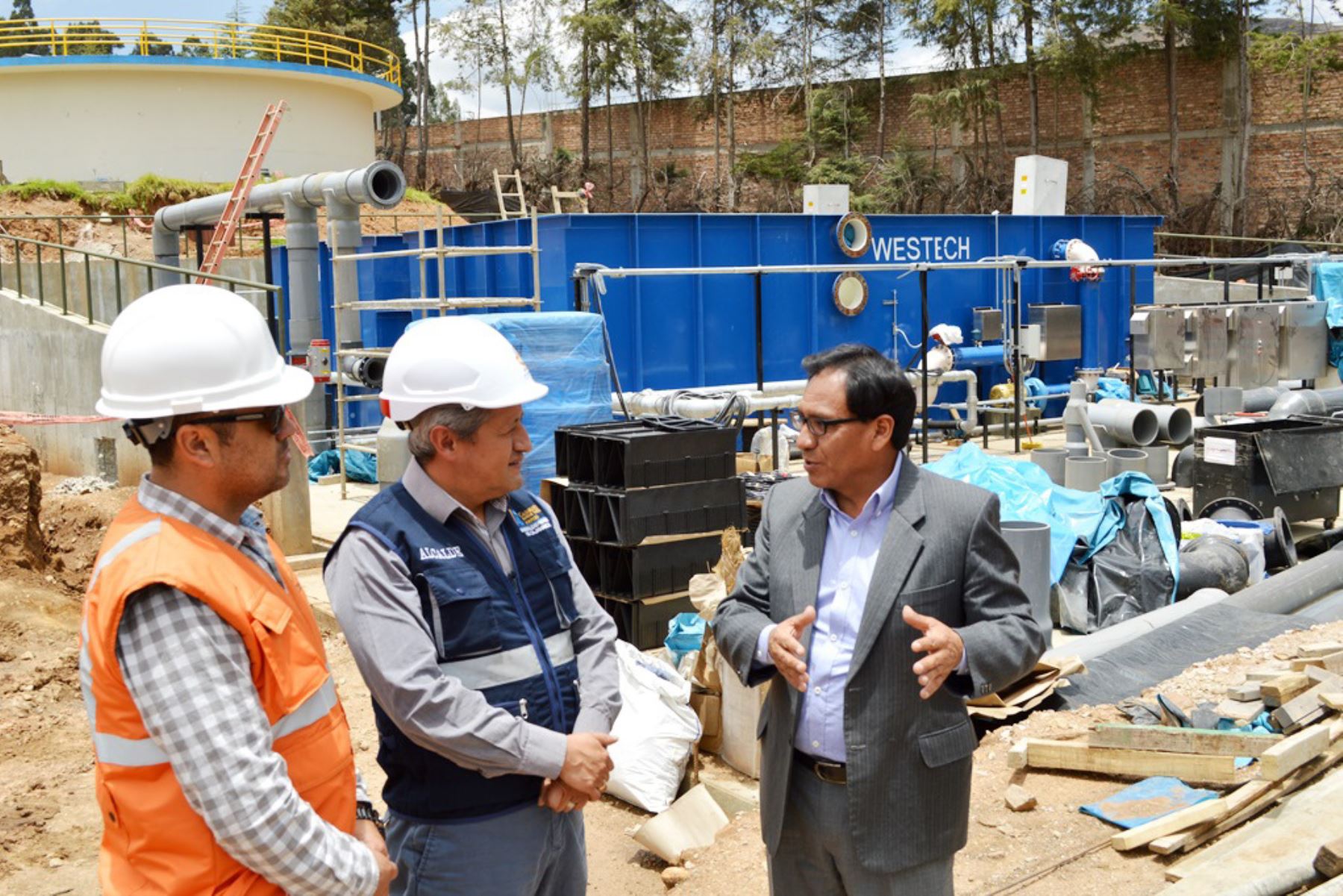 Obras de mejoramiento del sistema de tratamiento de agua potable en la planta El Milagro, en Cajamarca, presenta un 70 % de avance.