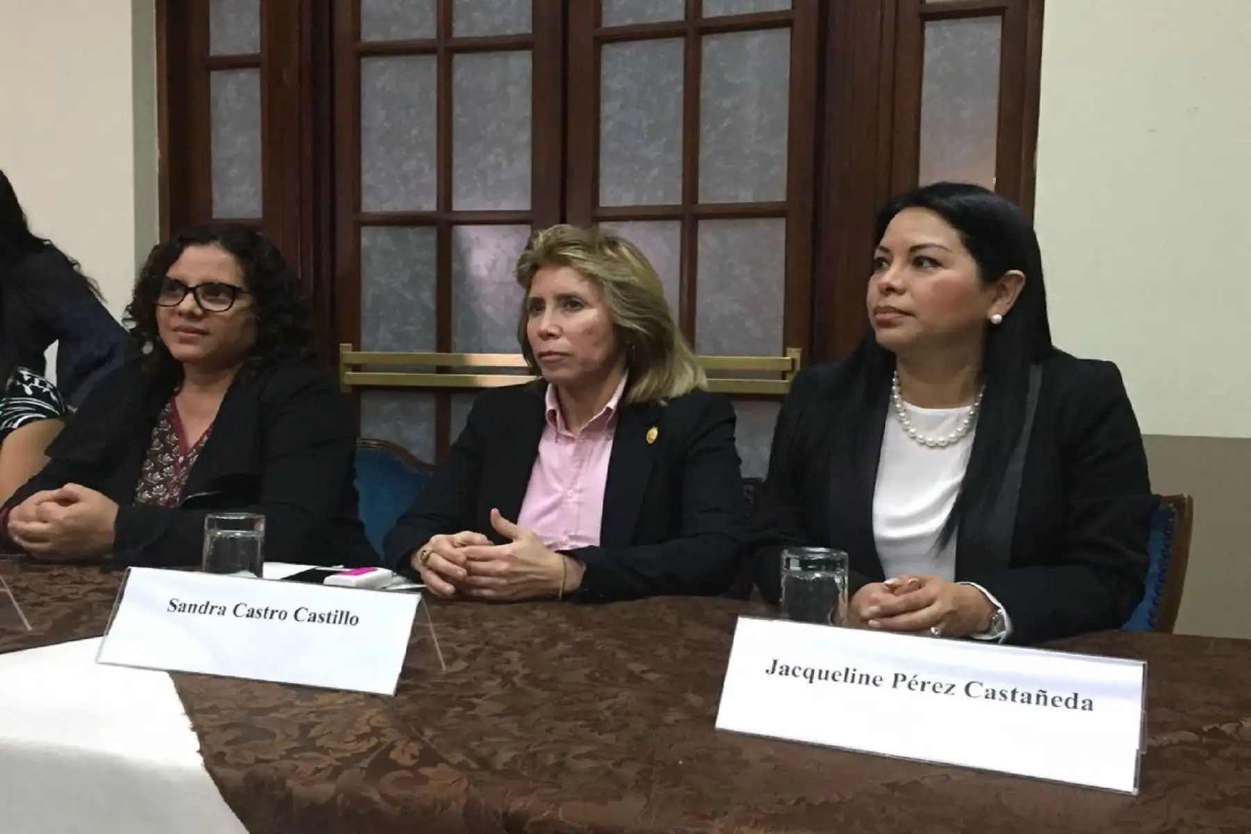Reconocen a fiscales que denunciaron a Los Cuellos Blancos del Puerto.