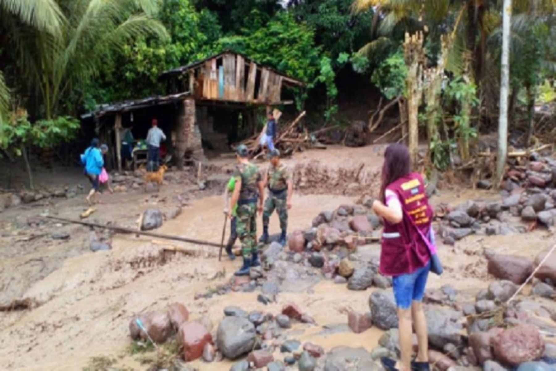 Se iniciaron los trabajos de encauzamiento del río Sivia Mayo, distrito de Sivia, provincia de Huanta, región Ayacucho.
