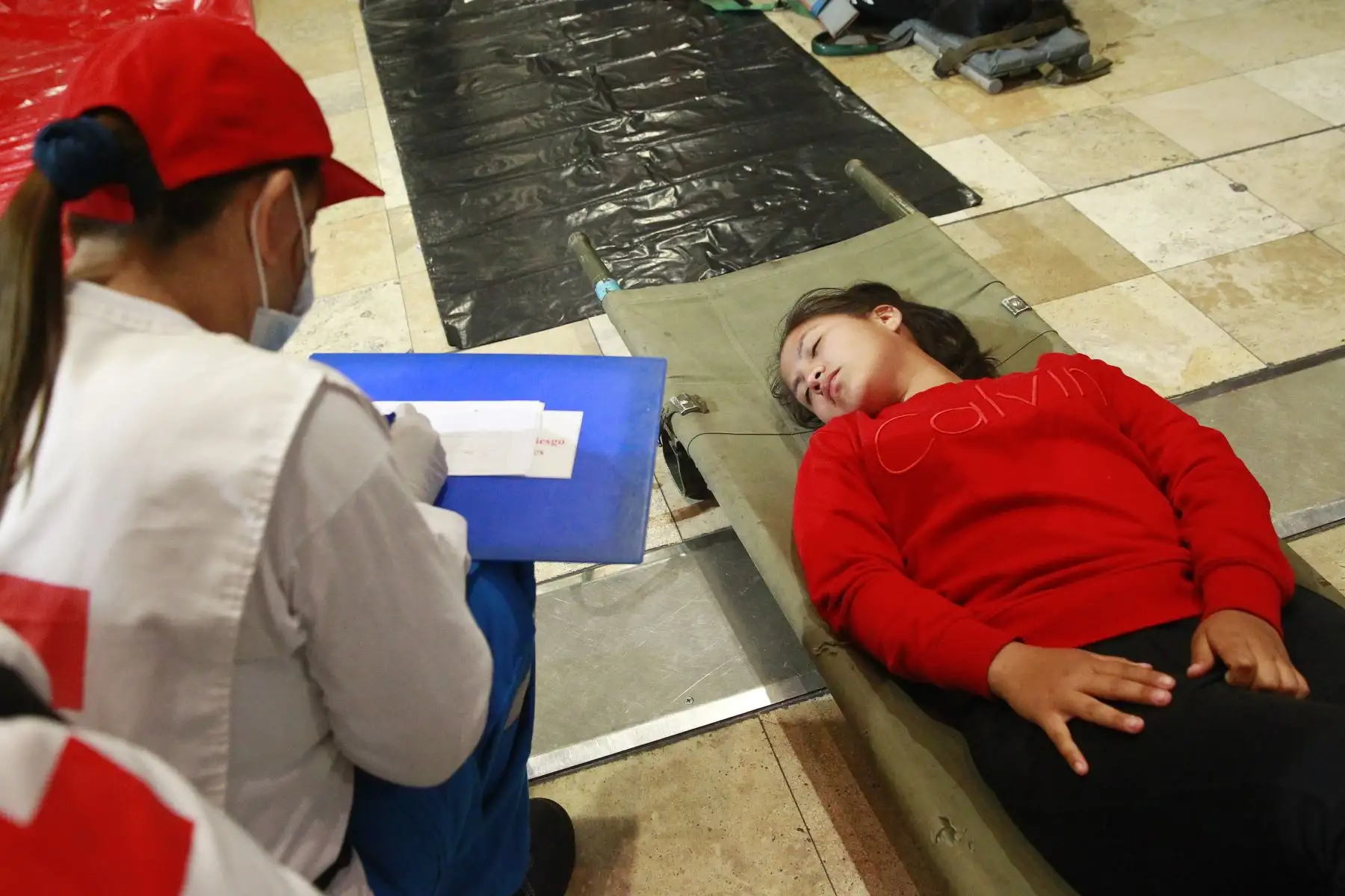 Heridos son rescatados en  Simulacro Nocturno de Sismo .Foto: ANDINA/Eddy Ramos