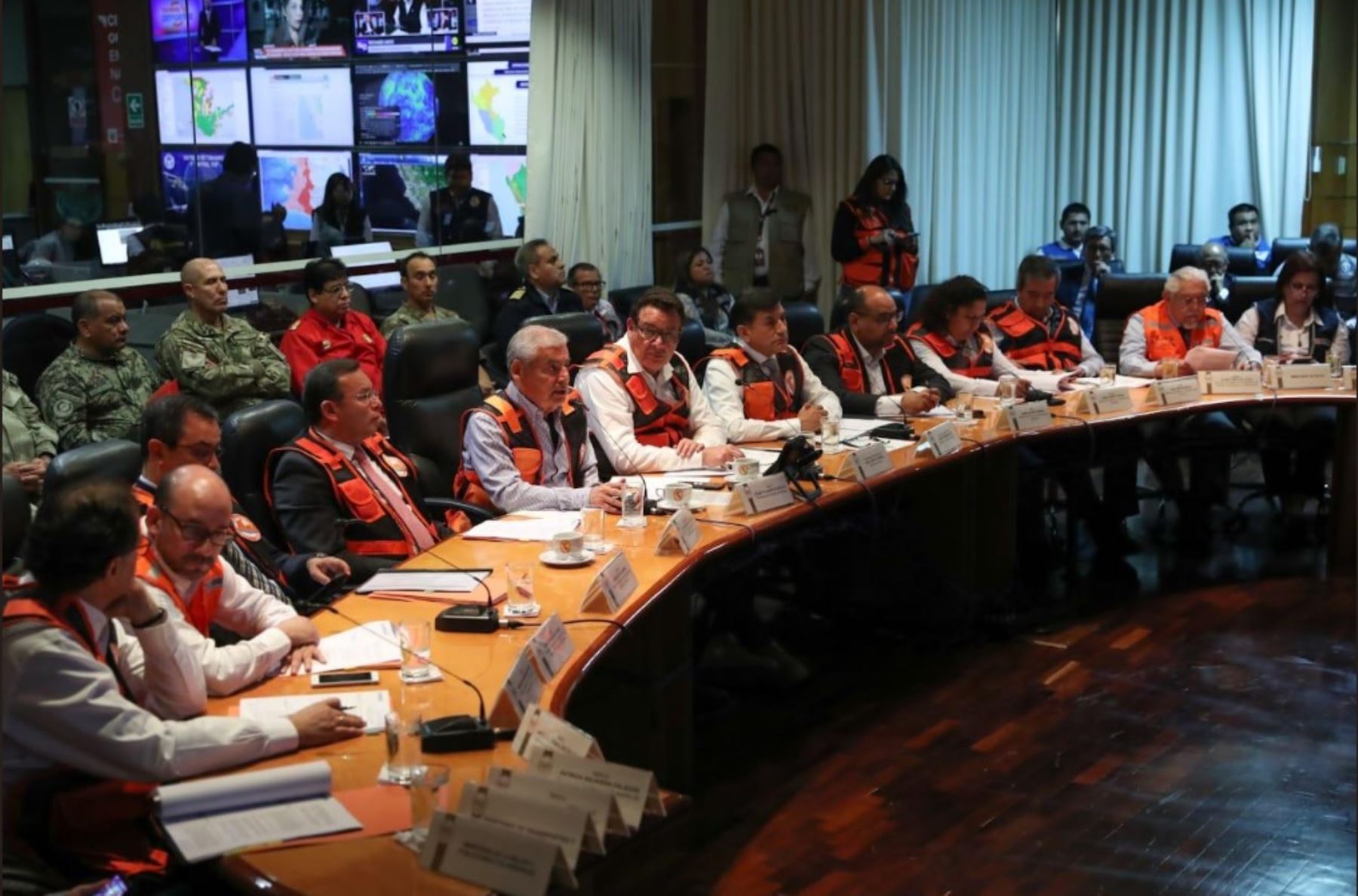 Presidente del Consejo de Ministros, César Villanueva, evalúa desarrollo del Simulacro Nacional de Sismo y Tsunami.