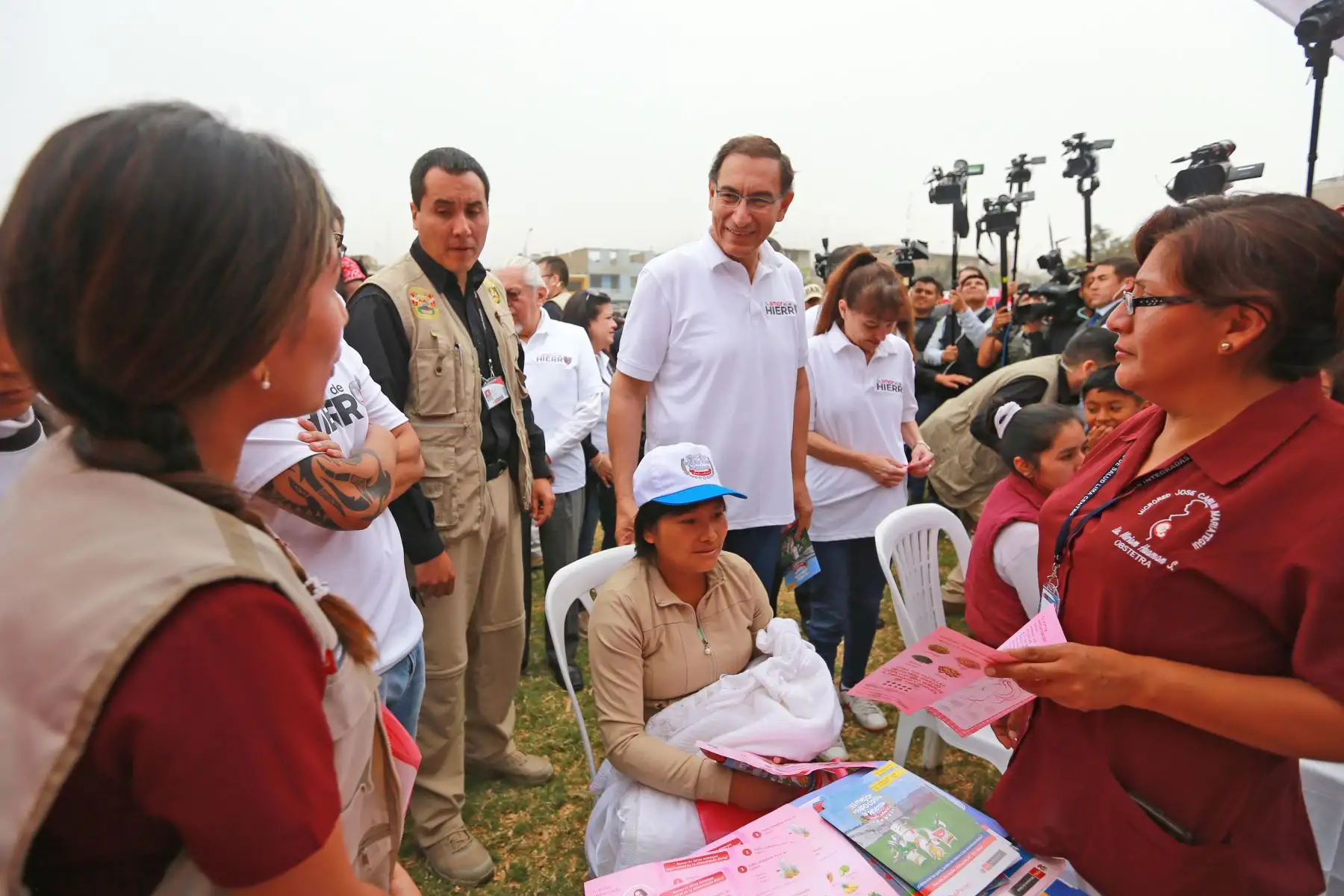 El jefe de Estado, Martín Vizcarra, dará inicio a la campaña nacional “Amor de Hierro” que tiene como propósito educar y llamar la atención de los ciudadanos en la prevención y reducción de los índices de anemia en el país. Esta importante iniciativa contará con la participación de ocho ministros de Estado. Foto: ANDINA/Carlos Lezama/Prensa Presidencia