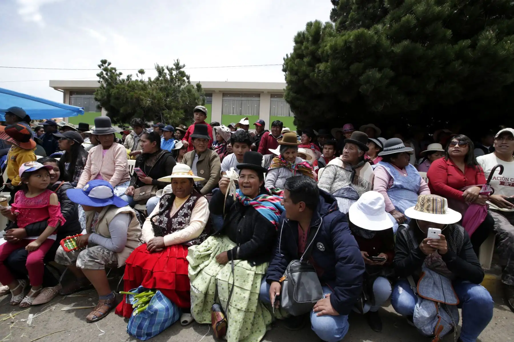 Pobladores de Puno se reúnen en las calles para ver pasar el séquito de la pareja fundadora del Imperio. Foto: ANDINA/Melina Mejía