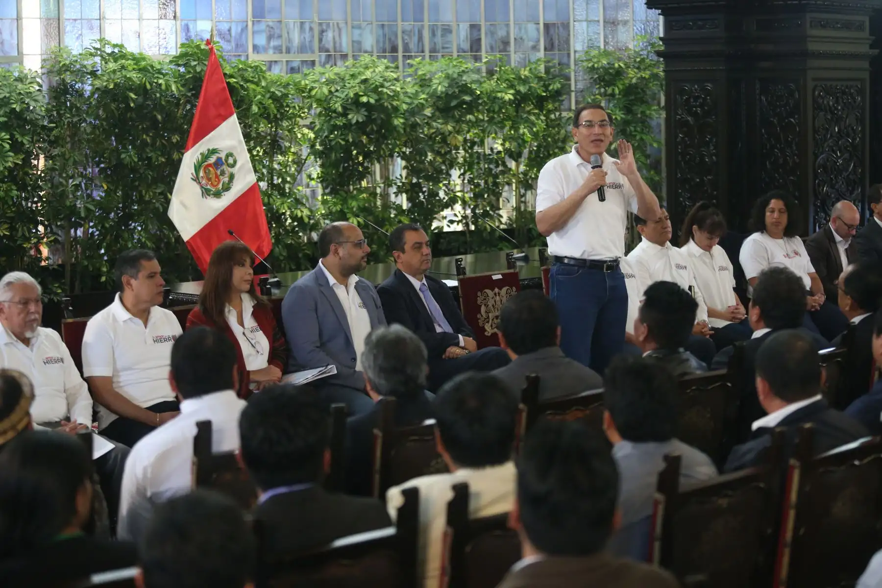 Jefe de Estado. Marín Vizcarra se reúne con un centenar de alcaldes virtualmente electos de municipios que requieren mayor atención del Estado.Foto: ANDINA/Prensa Presidencia