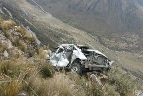 Accidente en la vía Corongo-Llapo dejó un muerto y dos heridos, entre ellos el alcalde distrital de Llapo, Josselito Luna Ruiz.