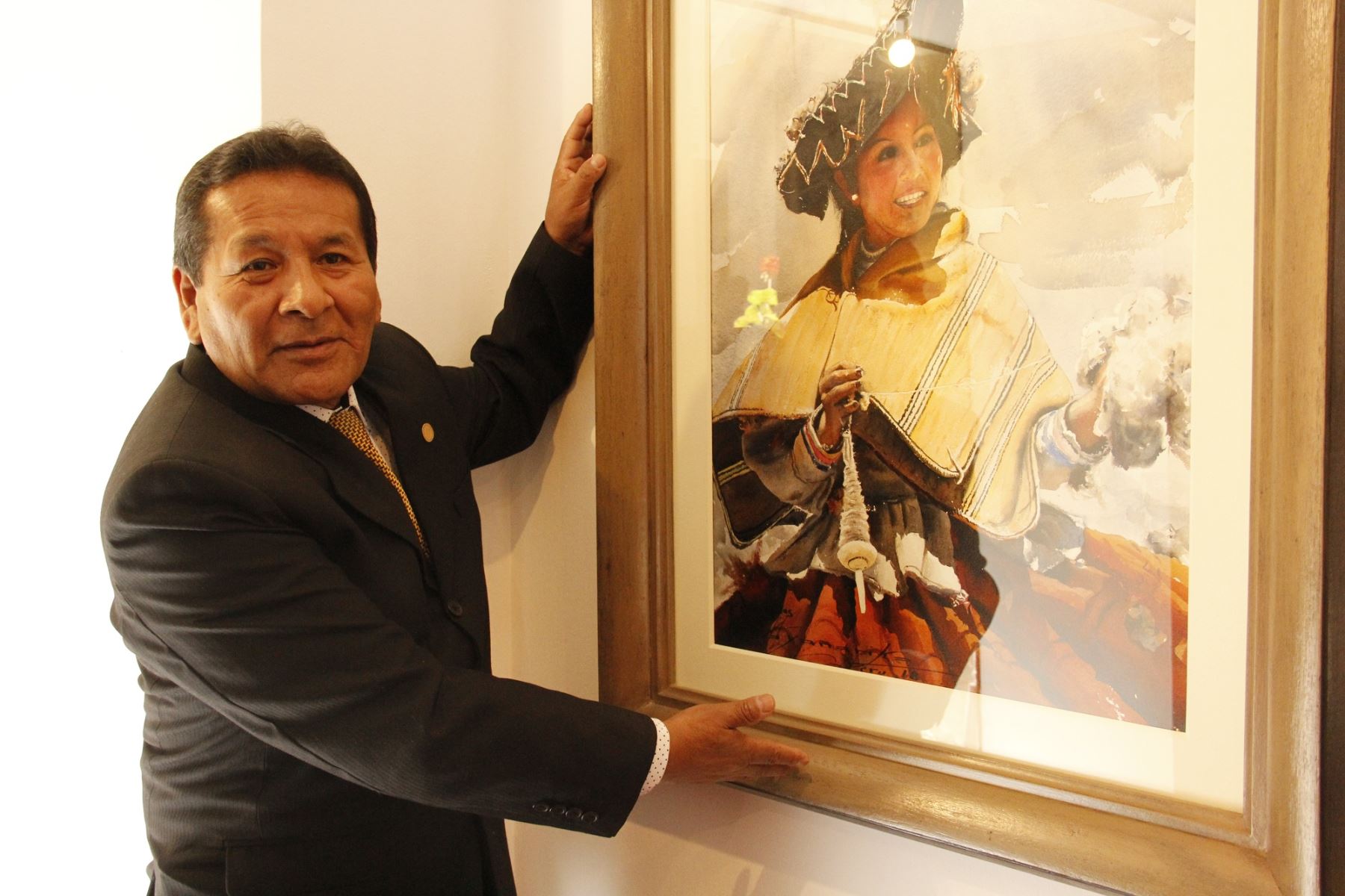 Acuarelista Emilio Huanca exhibe sus obras de arte en homenaje a Puno. ANDINA