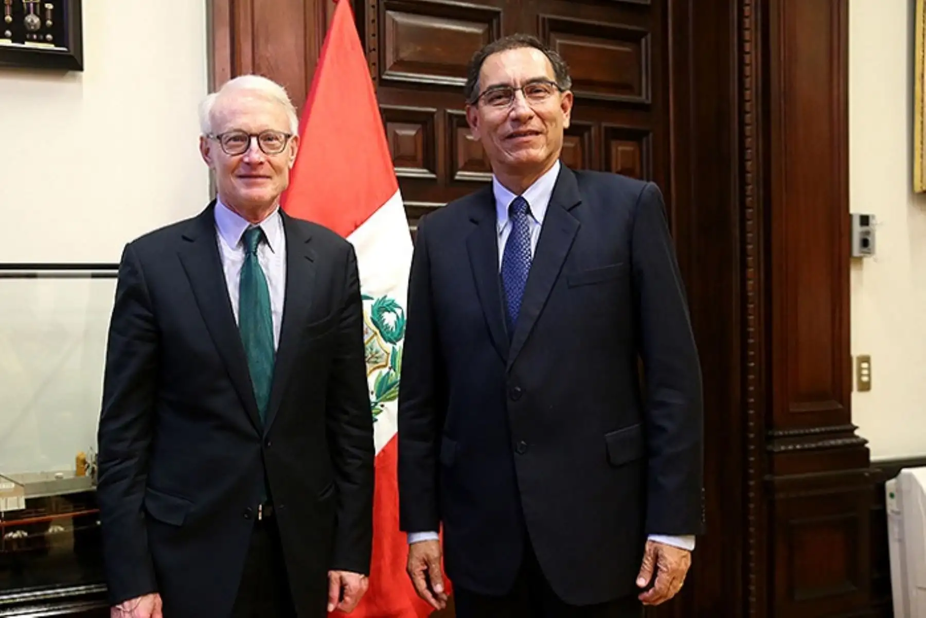 Presidente Martín Vizcarra se reunió con economista estadounidense Michael Porter.
