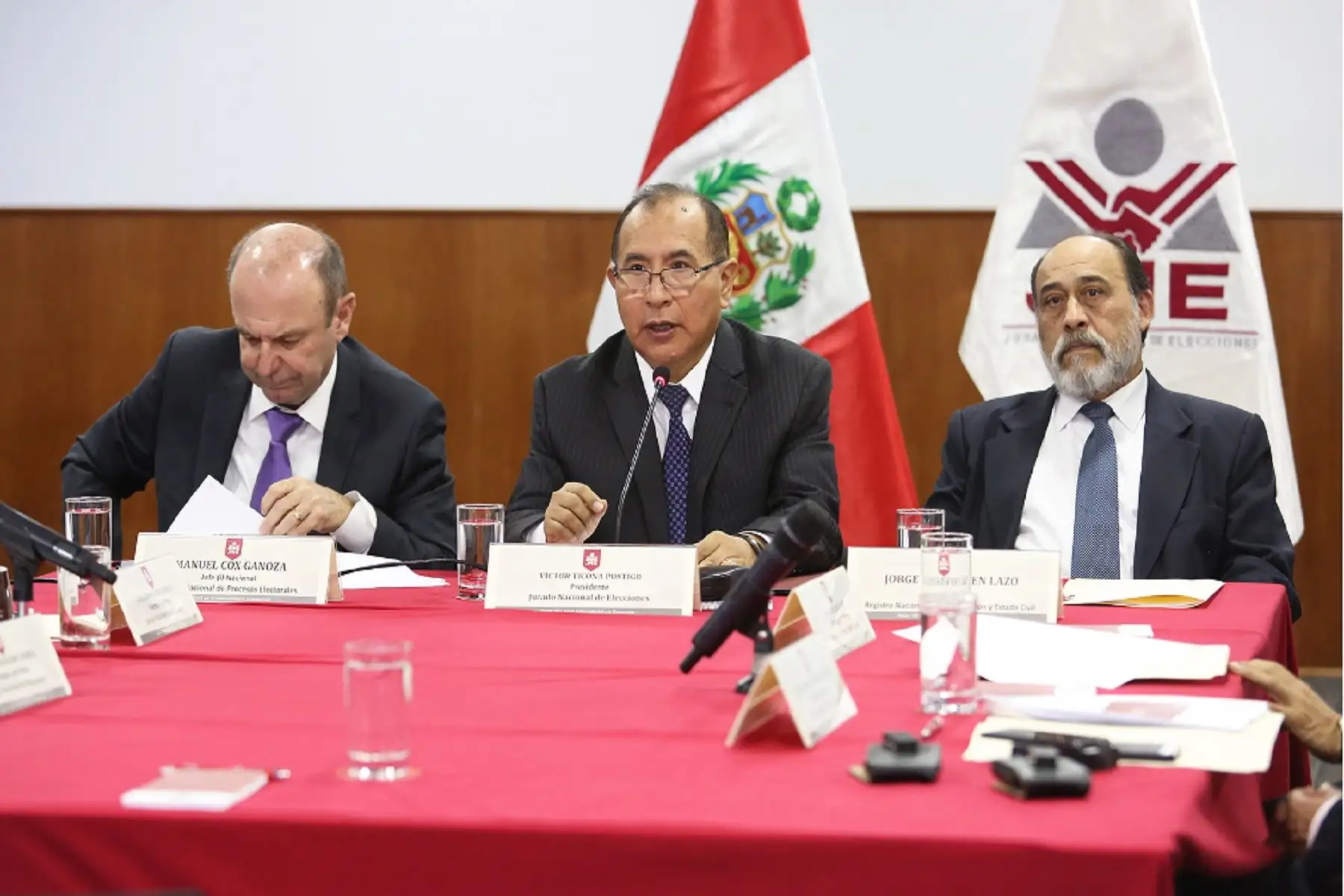 JNE, ONPE y Reniec coordinan acciones para el referéndum