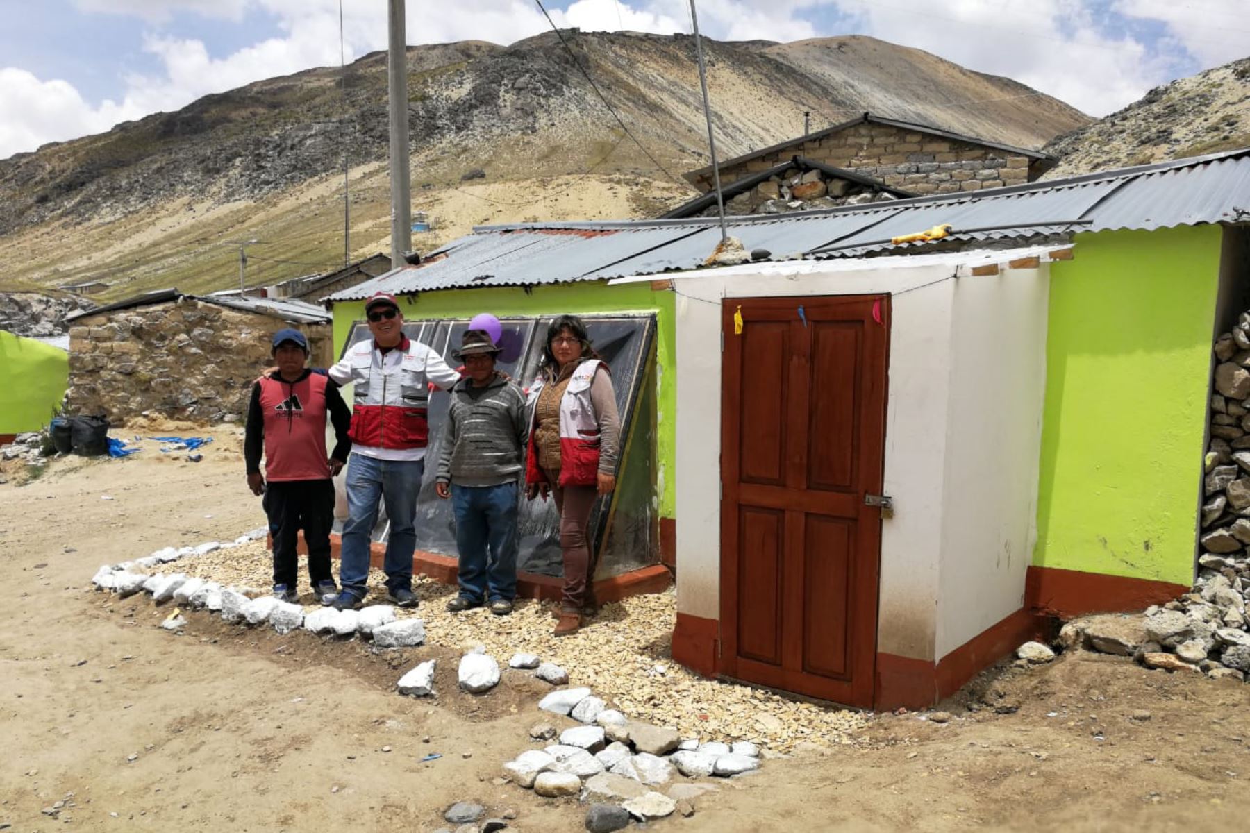 Entregan viviendas térmicas a 154 familias de zonas rurales de Ayacucho. ANDINA/Difusión