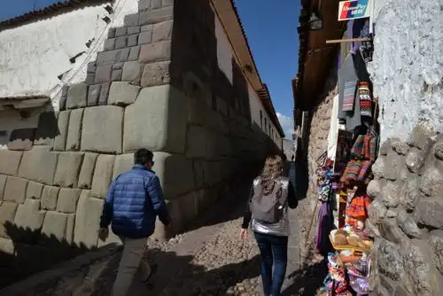 Autoridades del Ministerio Público y de la Dirección de Cultura de Cusco evalúan la creación de una fiscalía especializada en protección del patrimonio cultural de esa región. Foto: ANDINA/difusión.