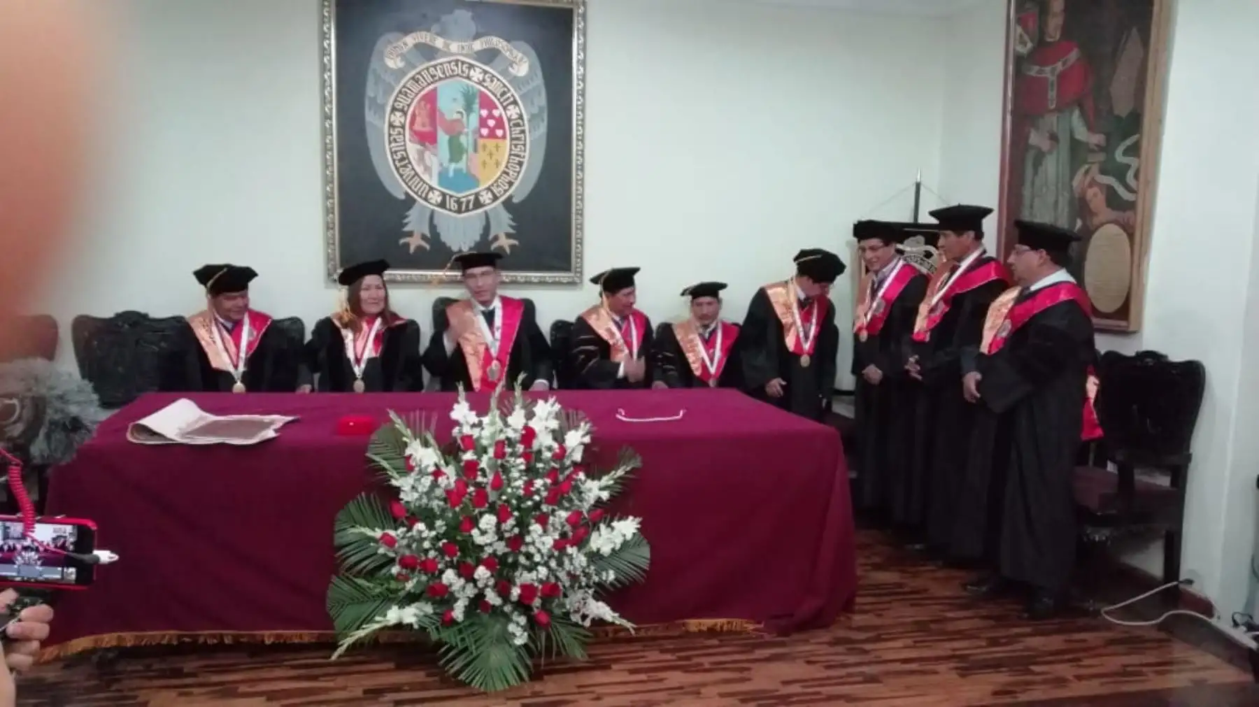 La Universidad Nacional de San Cristóbal de Huamanga inviste doctor "Honoris Causa" al Presidente de la República, Martín Vizcarra. Foto: ANDINA/Difusión.