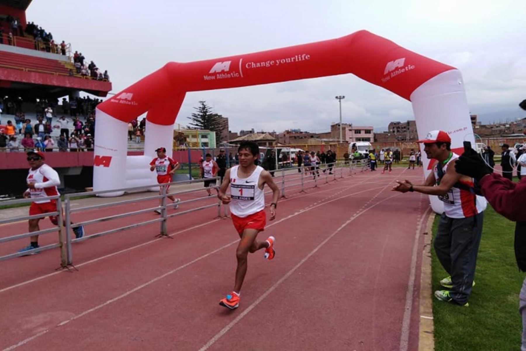 Cristhian Pacheco triunfó en la Maratón de Los Andes y se impuso a atletas africanos