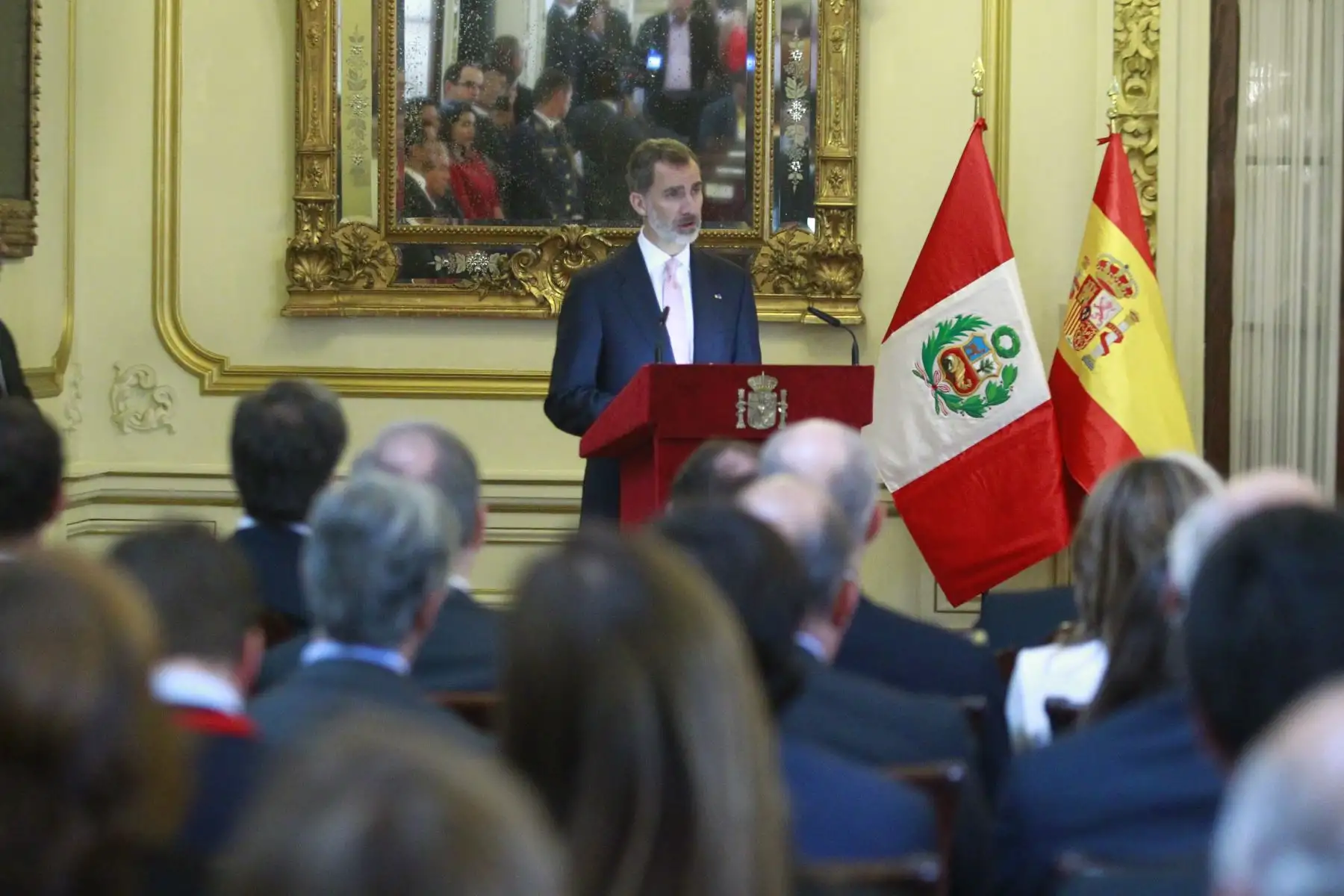 Alcalde de la  Municipalidad de Lima, Luis Castañeda rinde honor a sus majestades los reyes de España, Don Felipe VI y doña Letizia a quienes, el alcalde de Lima Luis Castañeda Lossio, les entregará la Llave de la Ciudad y los declarará Huéspedes Ilustres. Foto
: ANDINA/Eddy Ramos