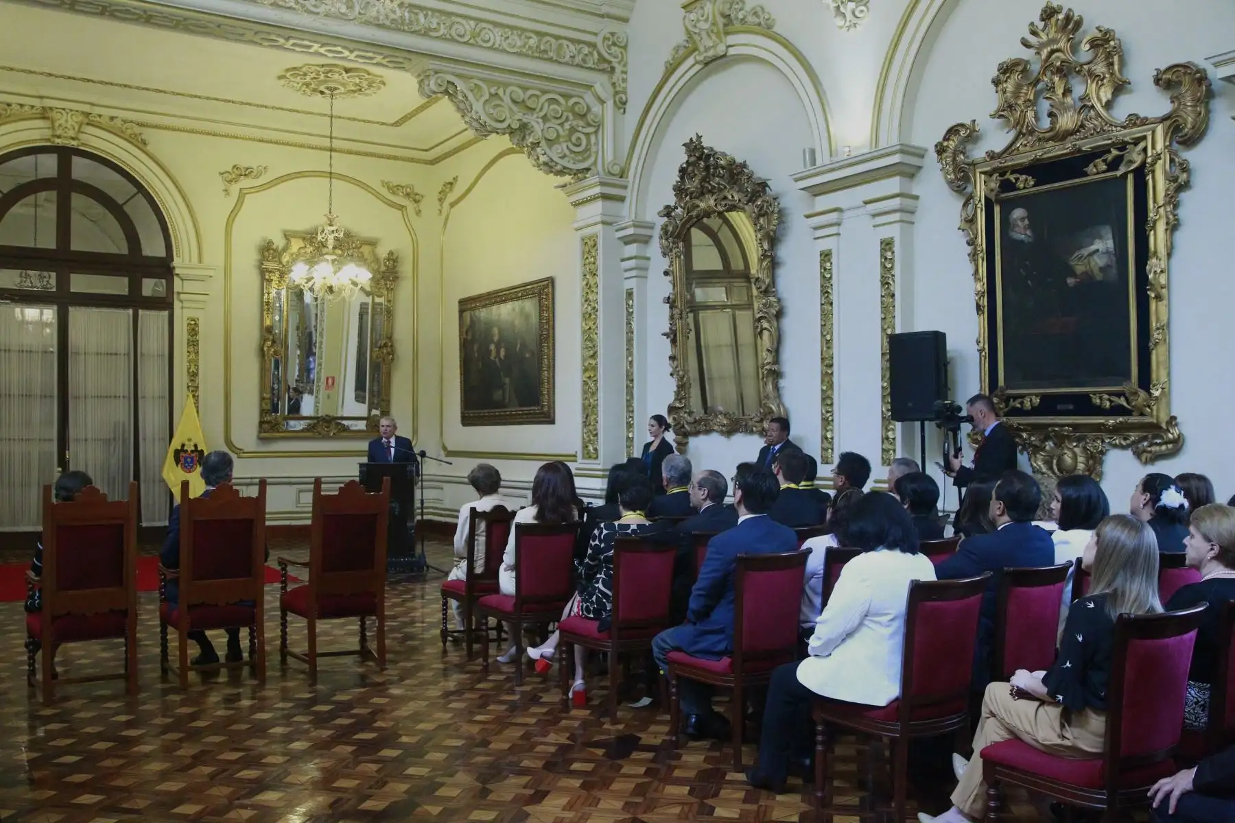 Alcalde de la  Municipalidad de Lima, Luis Castañeda rinde honor a sus majestades los reyes de España, Don Felipe VI y doña Letizia a quienes, el alcalde de Lima Luis Castañeda Lossio, les entregará la Llave de la Ciudad y los declarará Huéspedes Ilustres. Foto
: ANDINA/Eddy Ramos