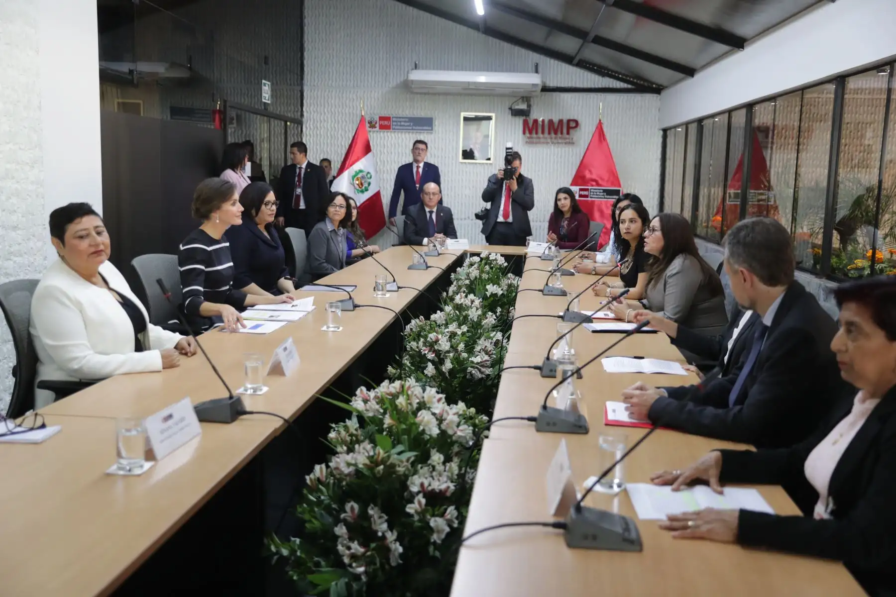 Primera dama y reina Letizia visitaron el Centro Emergencia Mujer, ubicado en el Ministerio de la Mujer y Poblaciones Vulnerables. Foto: ANDINA/Prensa Presidencia