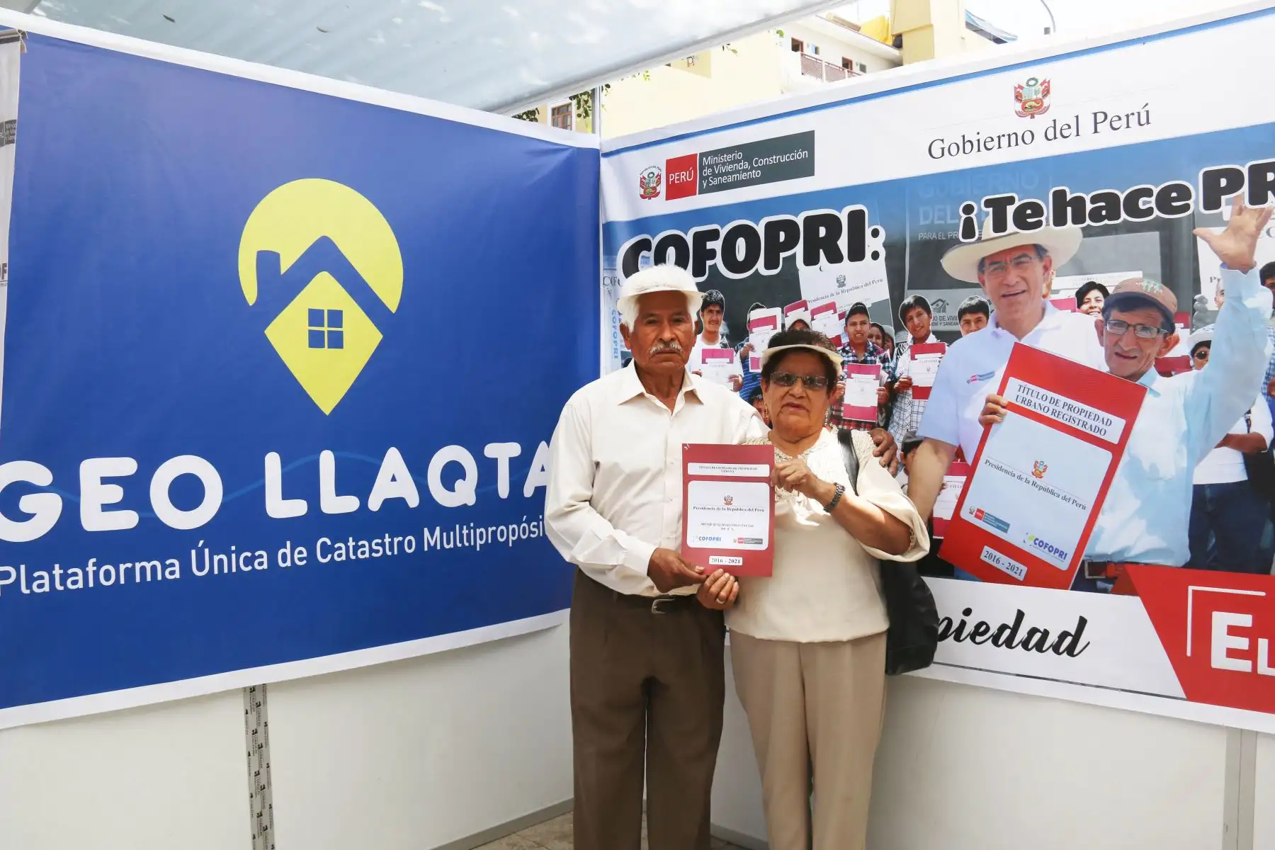 Cofopri entrega títulos de propiedad a más de 700 familias de la región Ica. ANDINA/Difusión