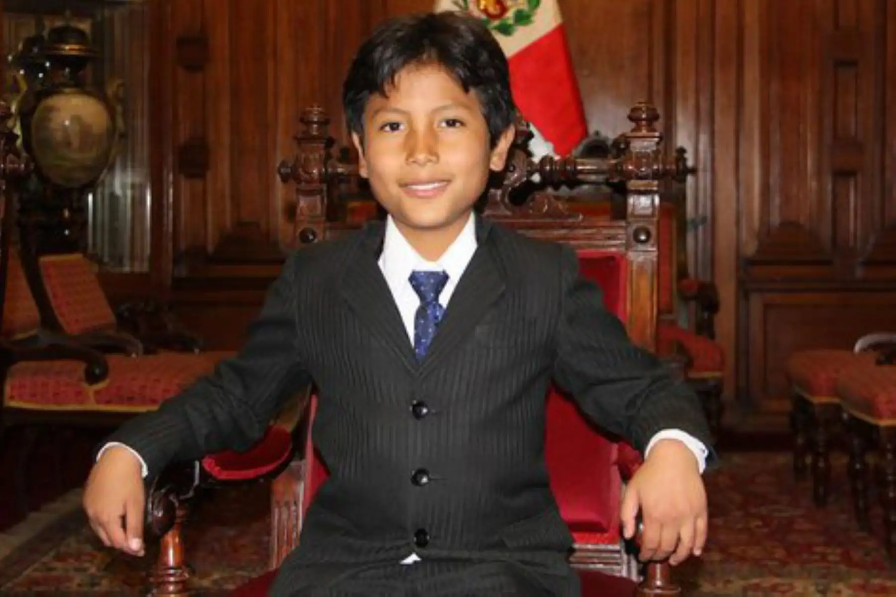 Iniciativa Eco-Banco de niño arequipeño José Quisocala gana premio ambiental mundial