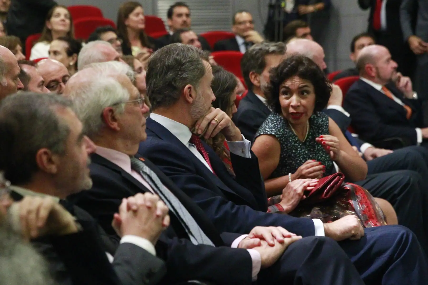 La ministra de Cultura, Patricia Balbuena, los reyes de España Felipe VI y doña Letizia, participan de la exposición de los lineamientos generales de la participación nacional en la feria de arte contemporáneo de Madrid Arco.
Foto: ANDINA/Eddy Ramos