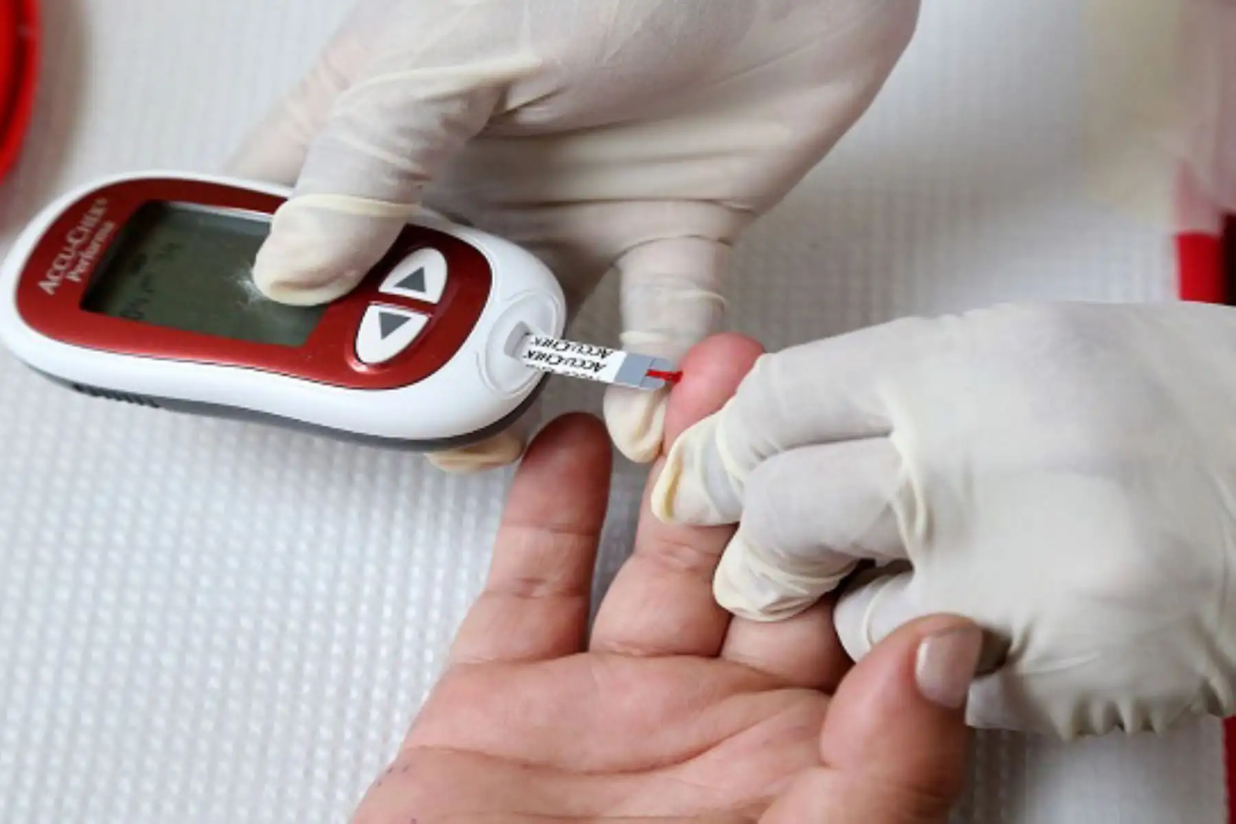 Recomiendan a personas diabéticas realizarse sus pruebas de glucosa con mayor frecuencia durante la cuarentena. Foto: ANDINA/difusión.