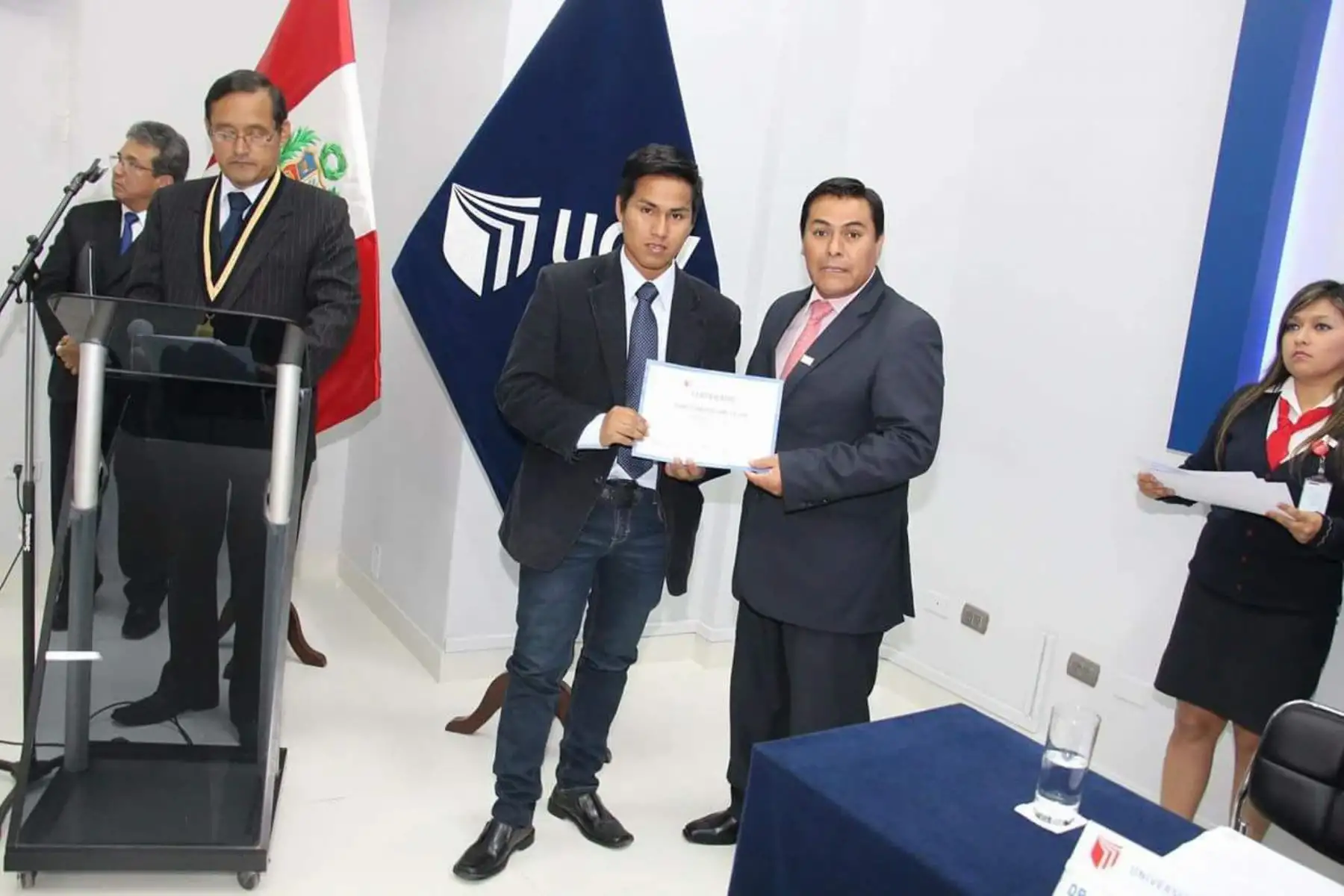 Conoce a Gino Peña, el joven que dejó el mundo delictivo para estudiar Derecho. Foto: ANDINA.