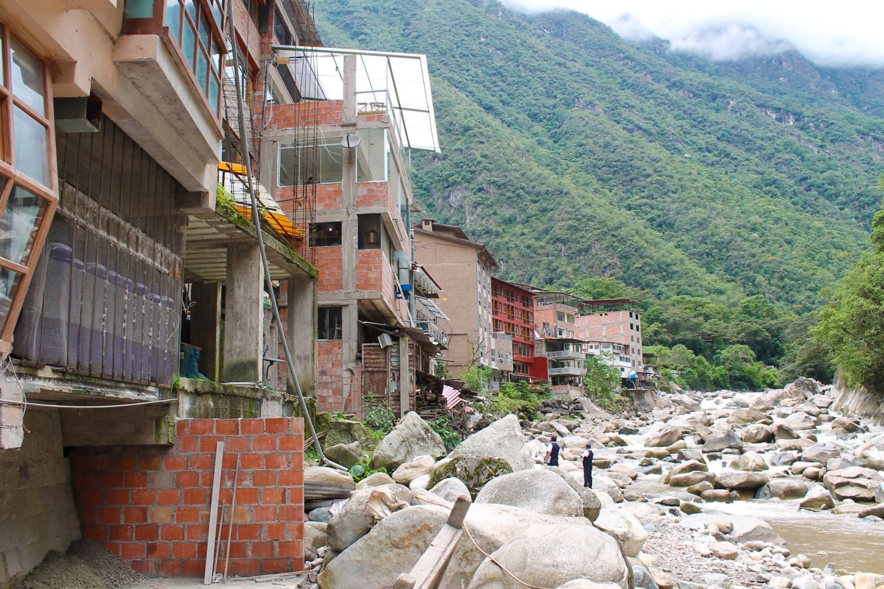Municipio paraliza construcción de vivienda en ribera de río Vilcanota en el distrito de Machu Picchu Pueblo. ANDINA/Difusión