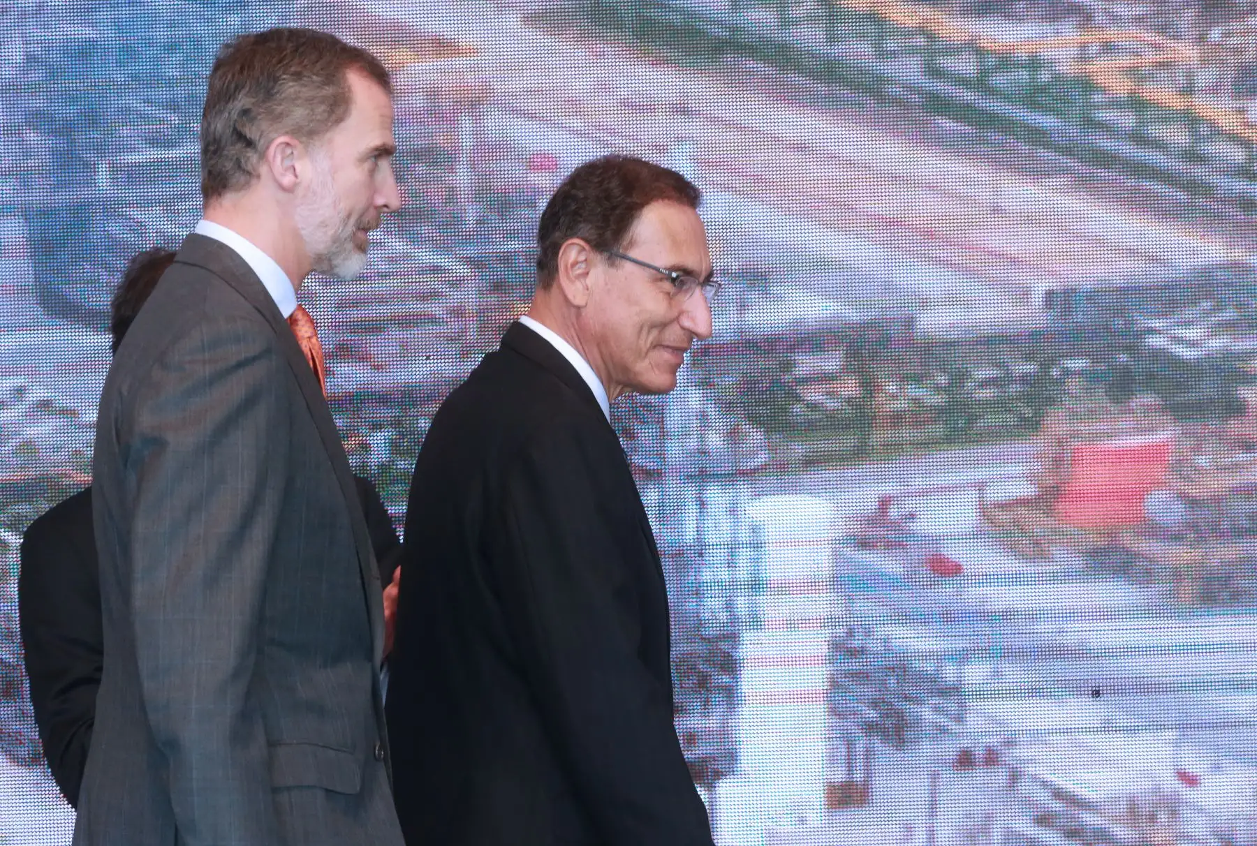 El Rey de España, Felipe VI; y el presidente de la República, Martín Vizcarra Cornejo, visitan  la refinería La Pampilla, ubicada en el distrito de Ventanilla .Foto: ANDINA/Norman Córdova
