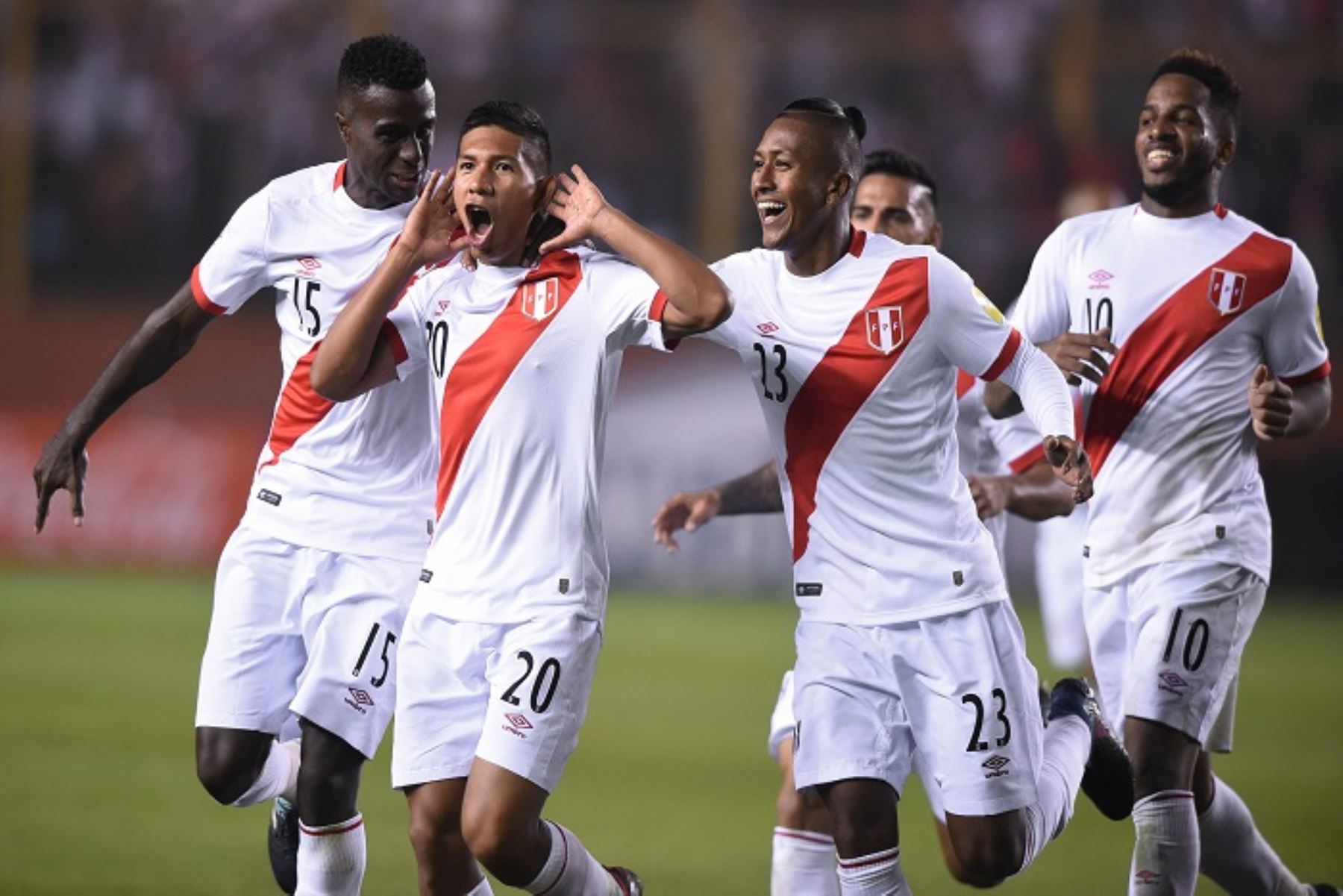 La selección peruana busca darle una alegría a la hinchada peruana que celebra el primer año de la clasificación al Mundial de Rusia 2018