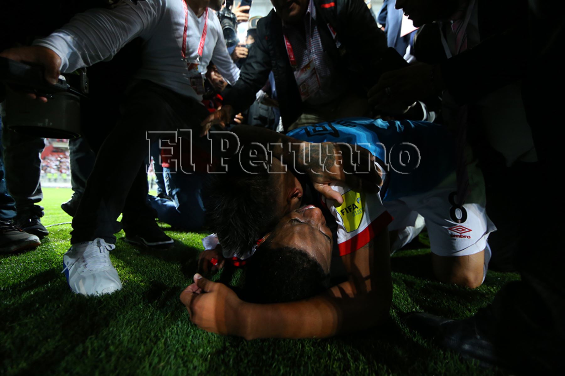 Lima - 15 noviembre 2017 / Jefferson Farfán celebra la clasificación de Perú al Mundial Rusia 2018. La selección peruana venció 2-0 a Nueva Zelanda en el Estadio Nacional. Foto: Diario Oficial EL PERUANO / Luis Iparraguirre