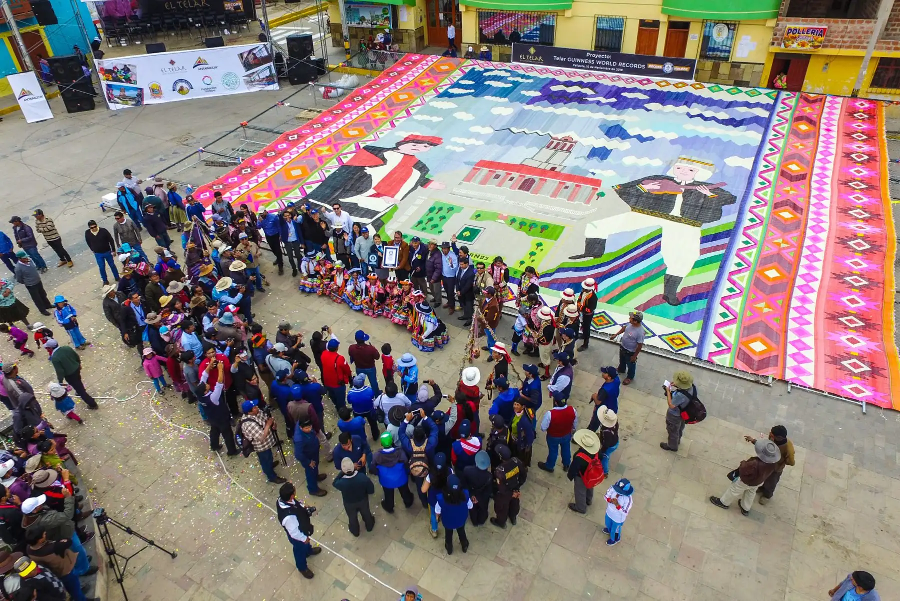 Telar más grande del mundo está en Cusco y logró el Guinness World Records. ANDINA/Difusión
