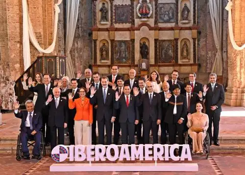 Foto oficial de la Cumbre Iberoamericana en Guatemala. Foto: @GuatemalaGob