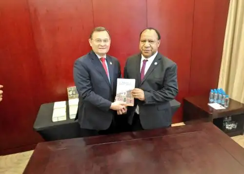 Canciller Néstor Popolizio se reunió con su homólogo Papúa Nueva Guinea, Rimbink Pato.
