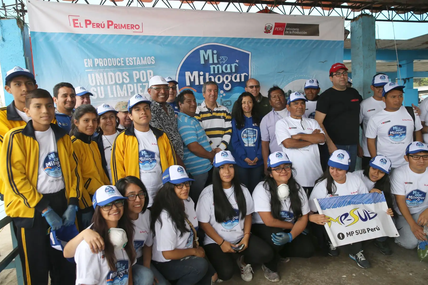 El ministro de la Producción, Raúl Pérez Reyes, y el viceministro de Pesca y Acuicultura, Javier Atkins, liderarán la campaña “Mi Mar, Mi Hogar", jornada de limpieza de fondo de mar en el Desembarcadero Pesquero Artesanal (DPA) Chorrillos.Foto: ANDINA/Norman Córdova