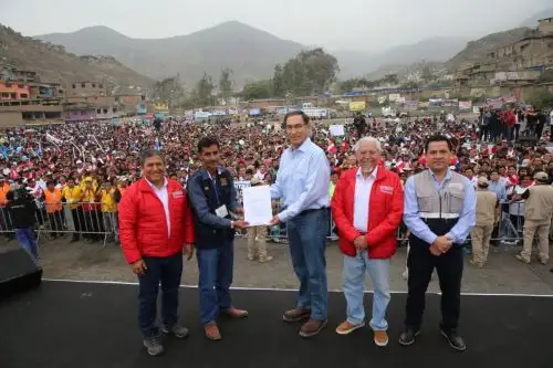 Presidente Martín Vizcarra entrega resolución para obras de agua potable en SJM, VMT y VES.