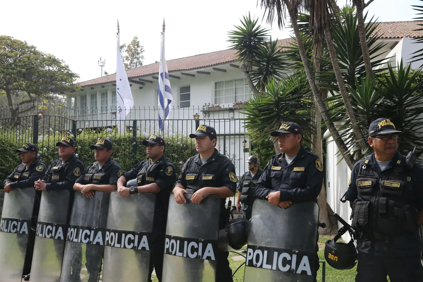 El ex presidente Alan García permanece en la embajada de Uruguay en Lima, tras pedir asilo político. Foto: ANDINA/Norman Córdova