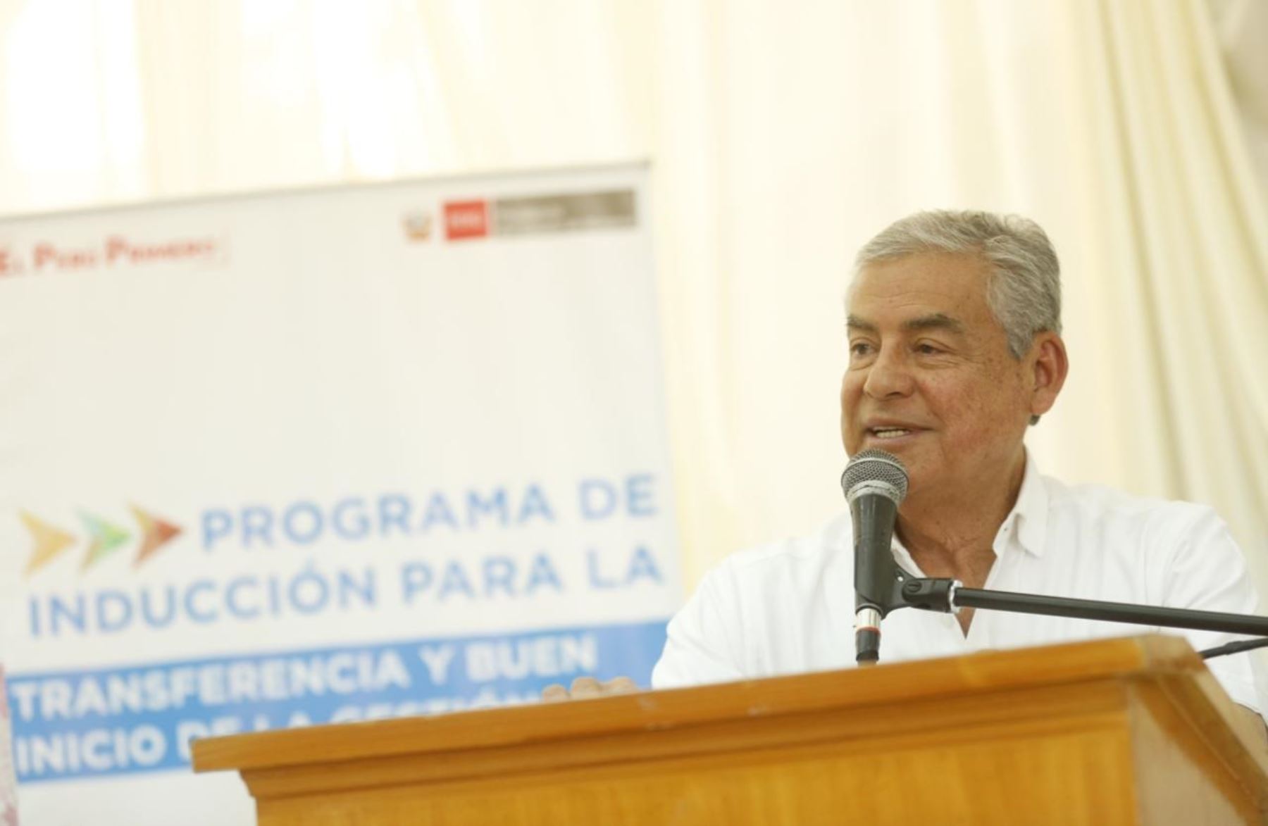 Presidente del Consejo de Ministros, César Villanueva, participa en taller de inducción para autoridades electas de Apurímac.