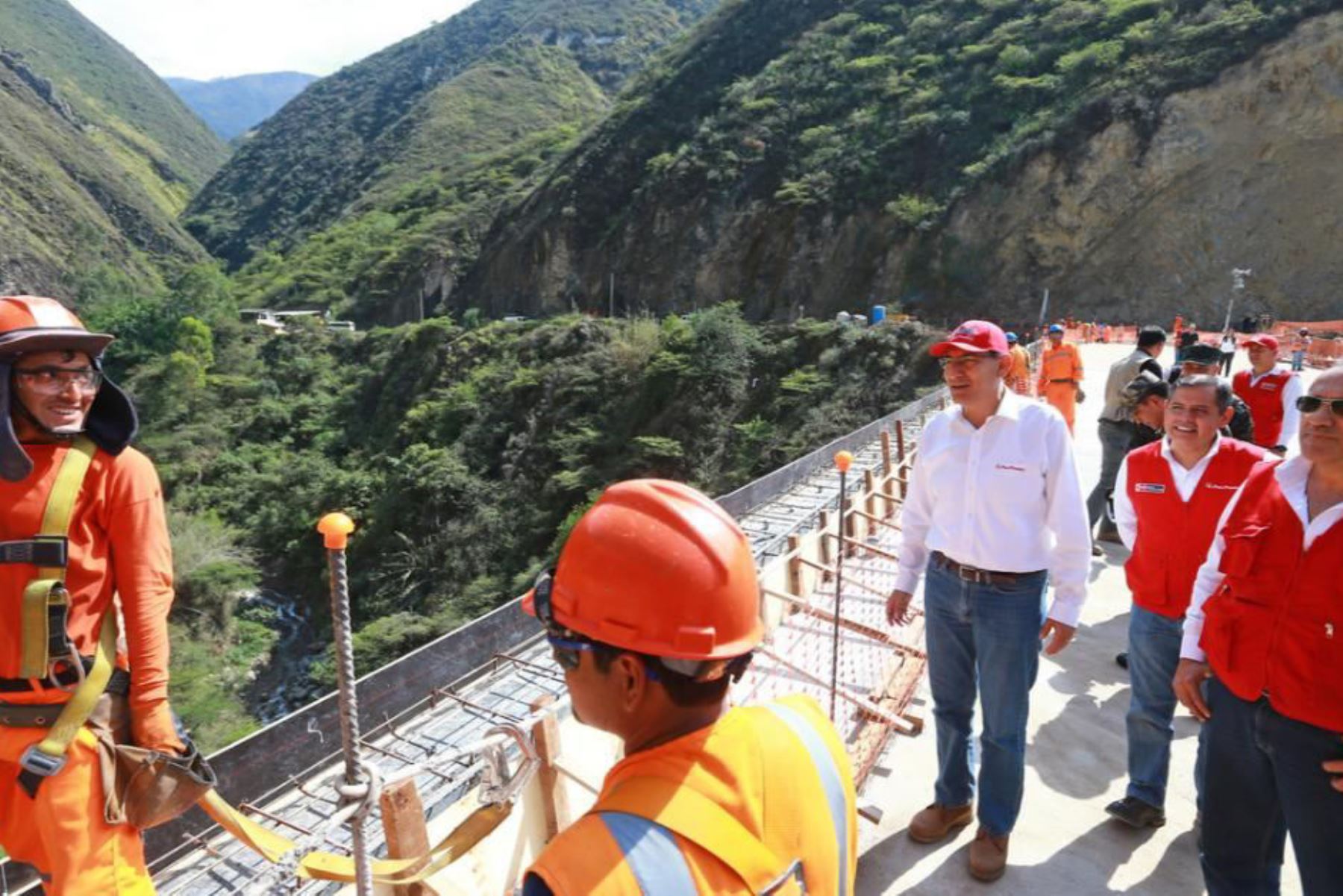 El puente El Tingo beneficiará de manera directa a más de 13,000 habitantes del distrito de San Juan y a todos los de la ciudad de Cajamarca.