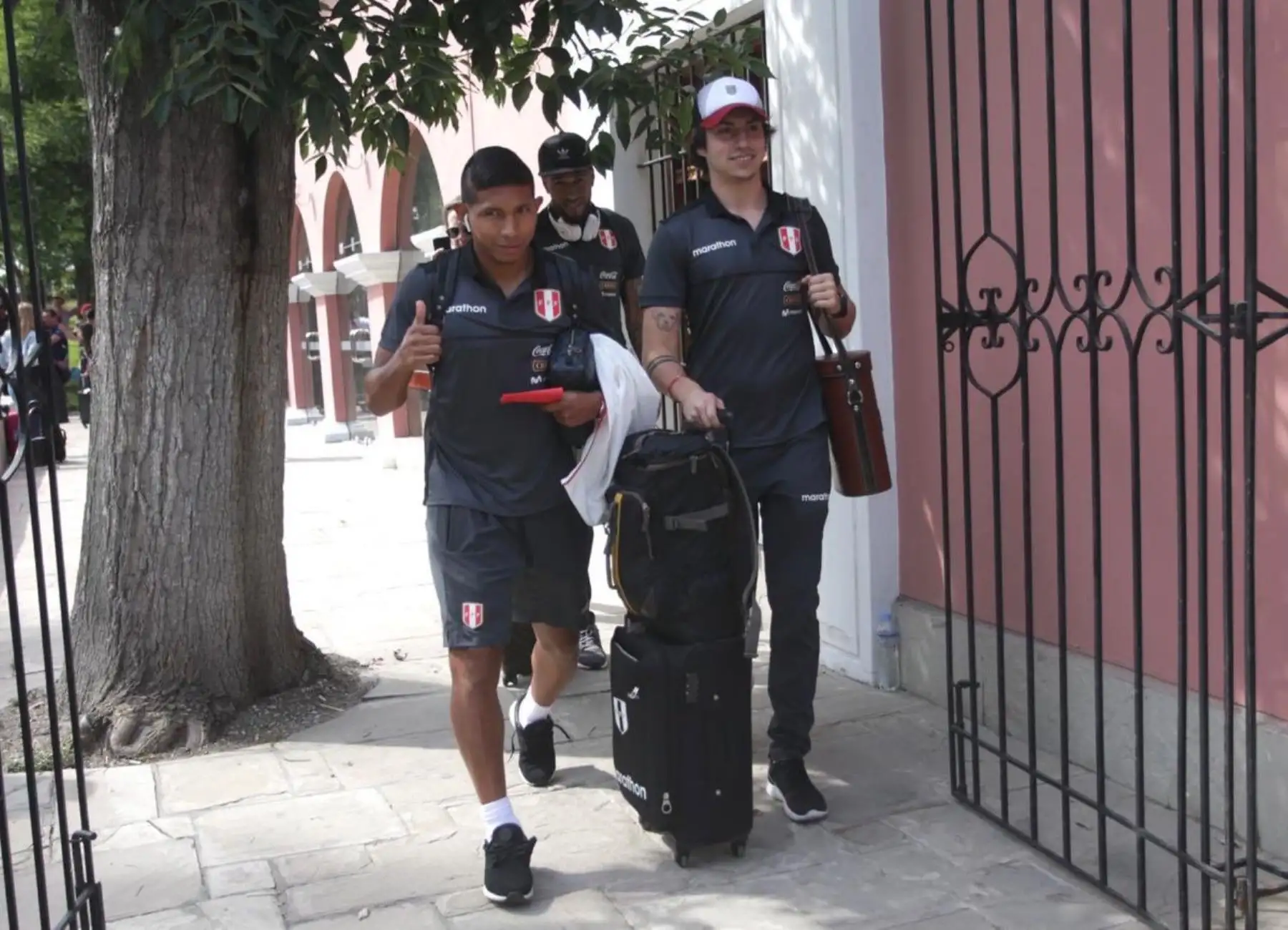 La Selección peruana llegó a Arequipa para enfrentar mañana por la noche a su similar de Costa Rica  en el Estadio de la UNSA. Foto: ANDINA/FPF